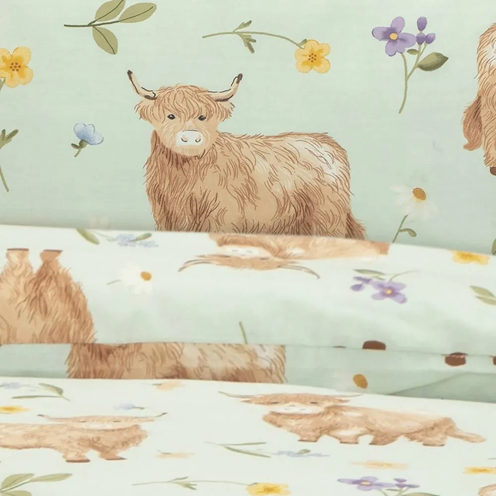 Portfolio Home Daisy Highland Cow Floral Duvet Cover Set With Pillow Case Bedding in Light Green 4