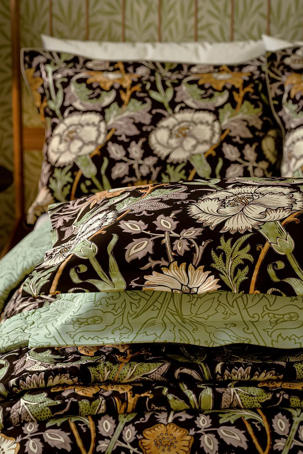 Morris & Co 'Pink & Rose Teal' Duvet Cover Set in Teal 4