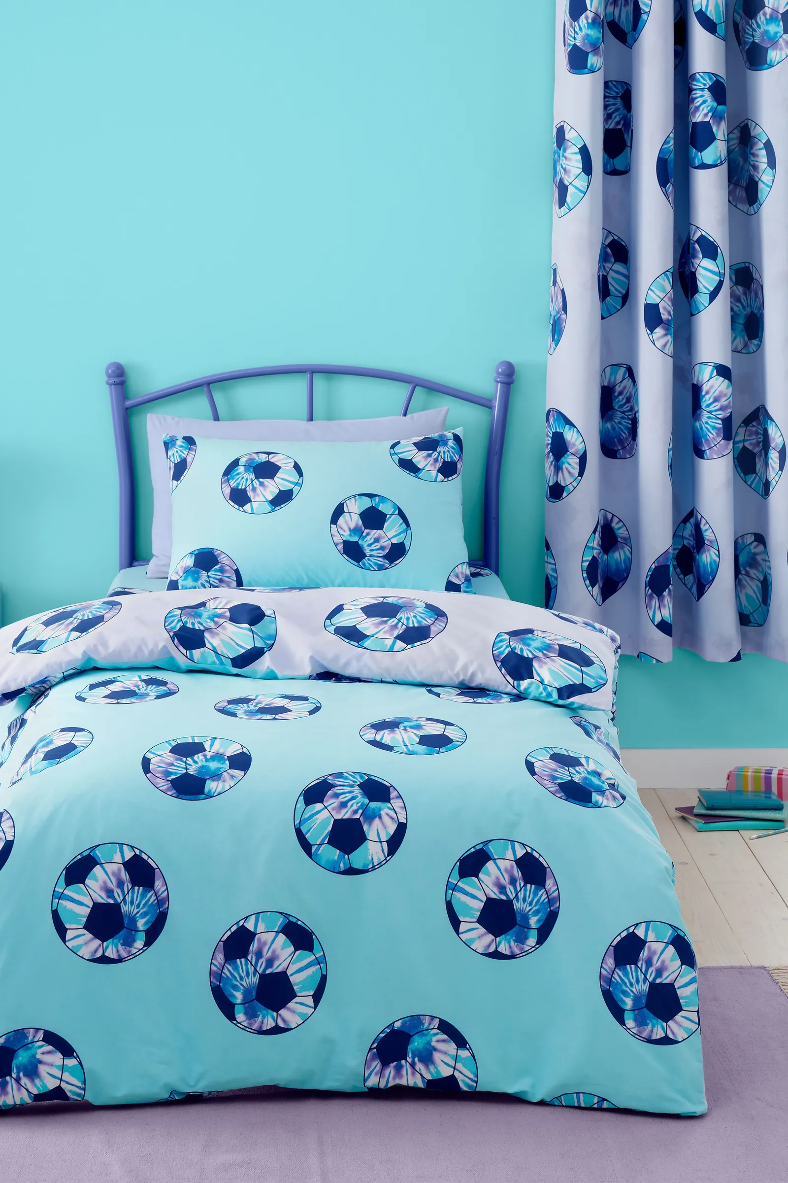Catherine Lansfield 'Tie Dye Football' Reversible Duvet Cover Set in Lilac 2