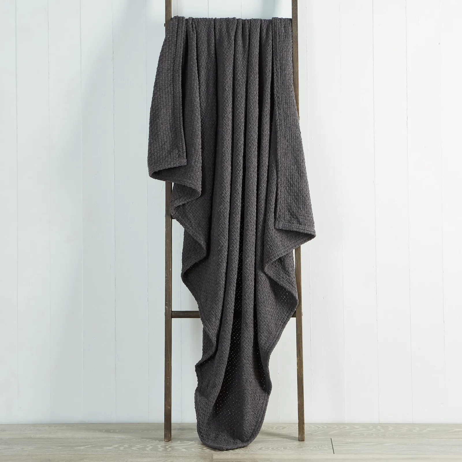 Chenille Basketweave 130cm x 180cm Throw Grey