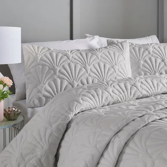 Cavali Duvet Cover and Pillowcase Set 2