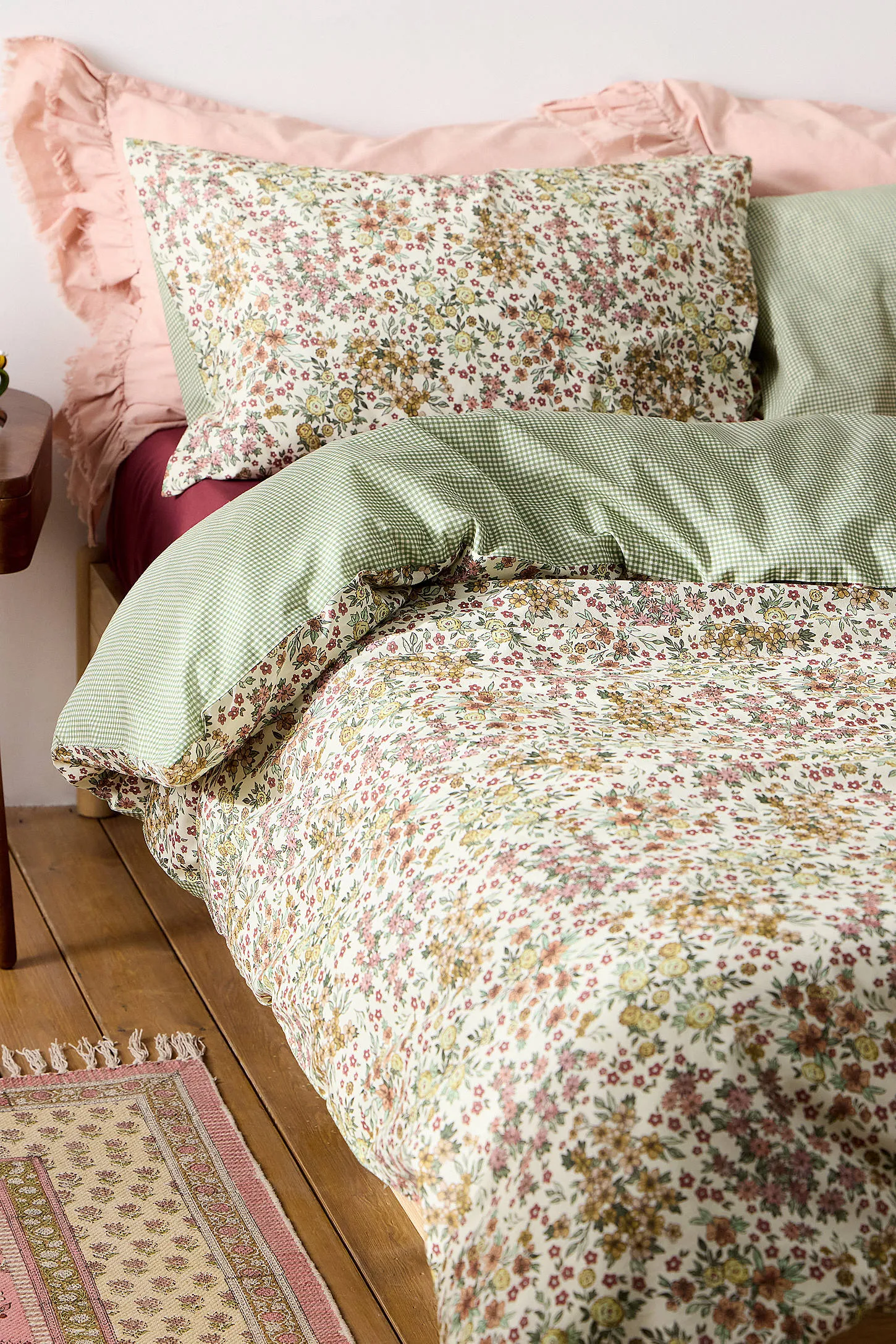 Verity Ditsy Reversible Duvet Set 4