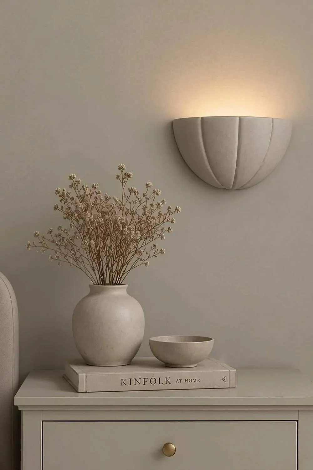 ValueLights Leonardo Scallop Curve Ceramic Flush Wall Sconce Light in Mid Grey 1