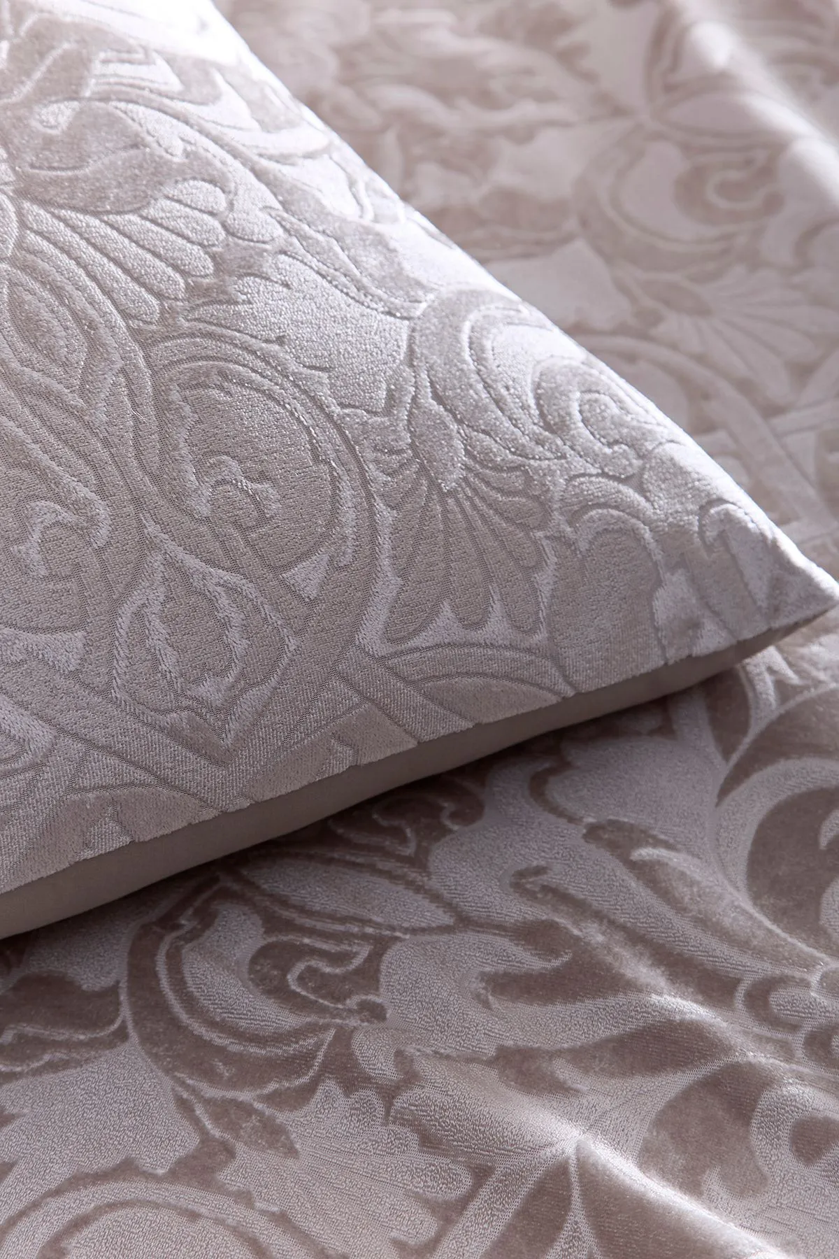Laurence Llewelyn-Bowen 'Firenza' Damask Velvet Duvet Cover Set in Light Beige 3