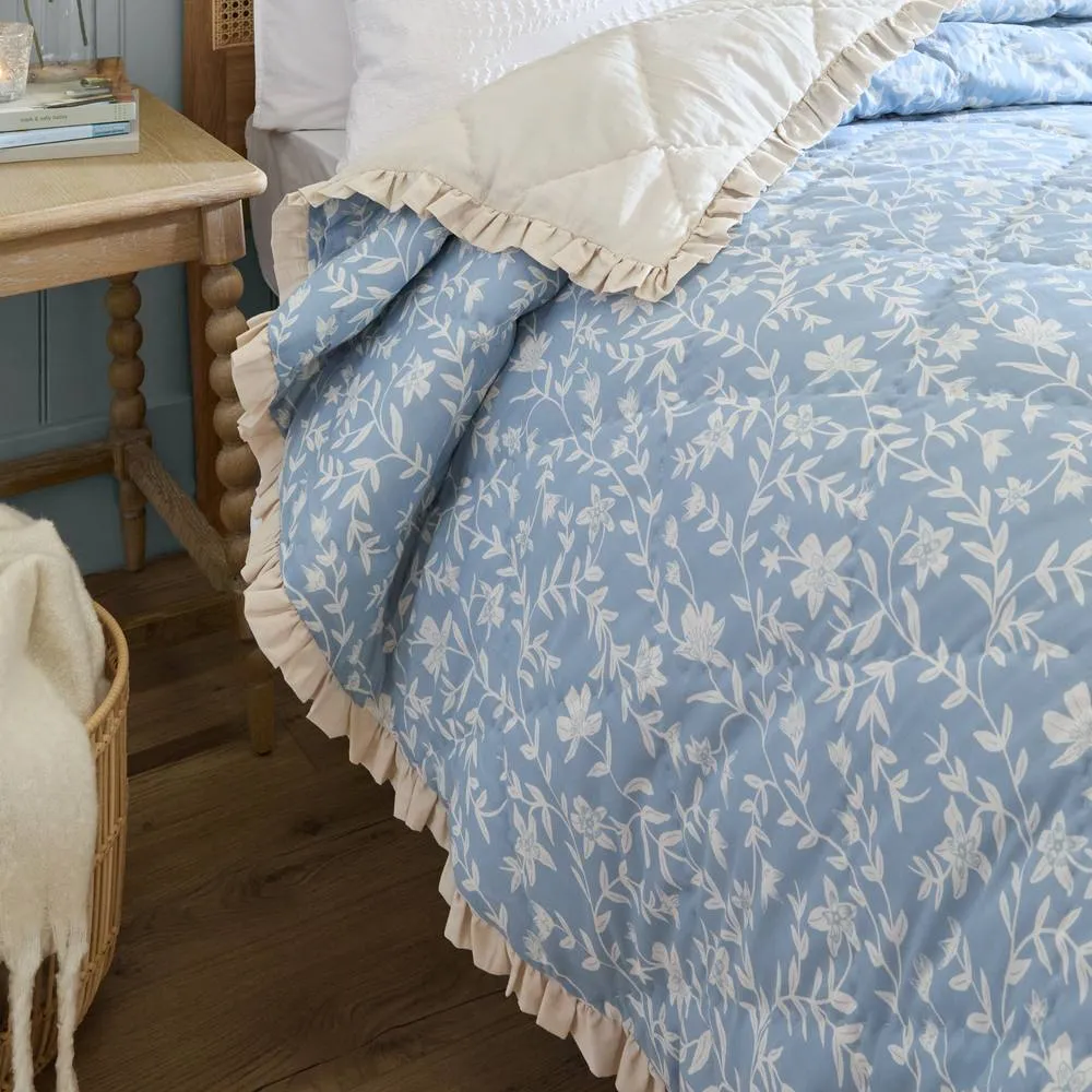 Wylder Amelia 100% Cotton Floral Quilted Bedspread in Blue 2