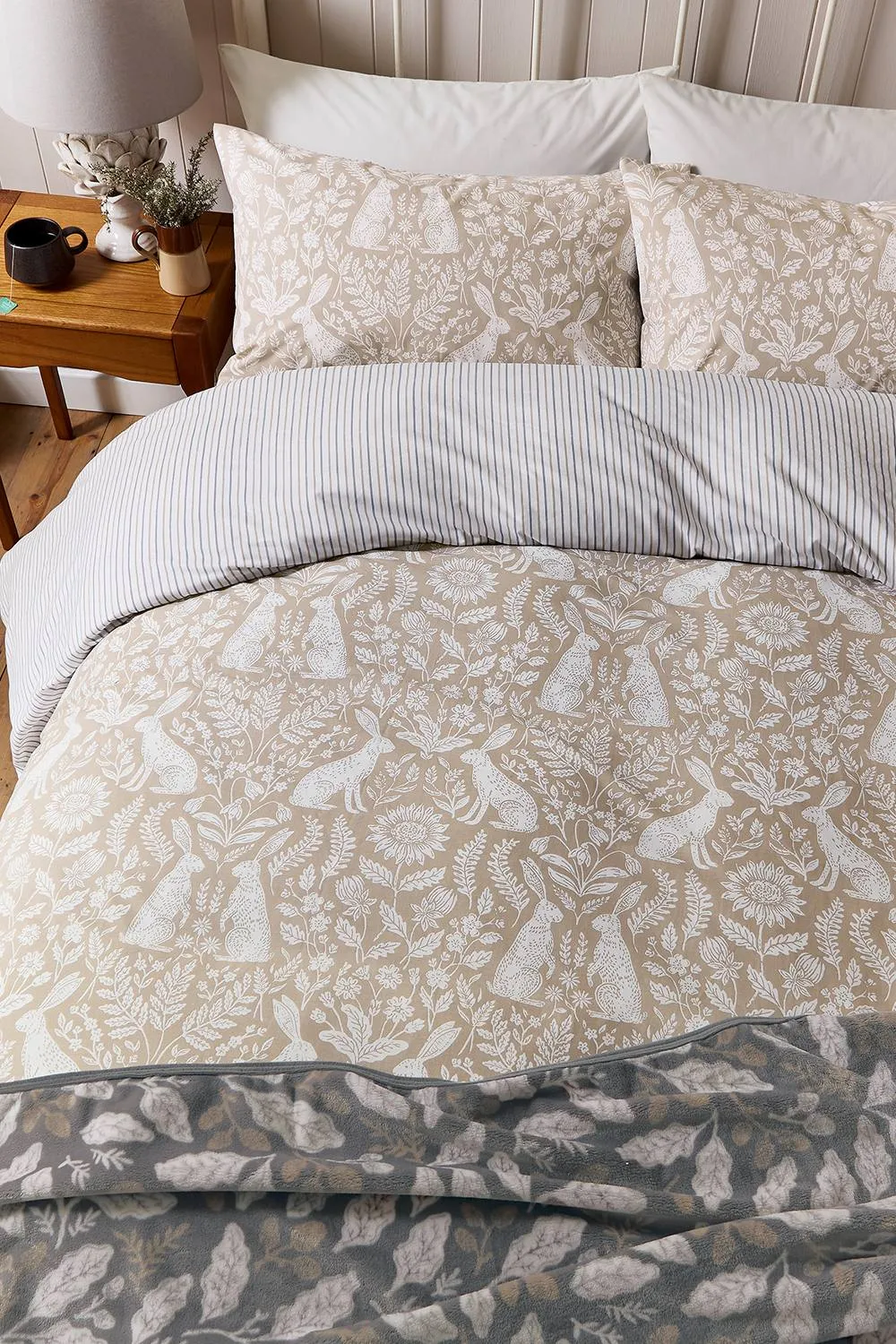 Helena Springfield 'Hares' Cotton Duver Cover Set in Cream 4