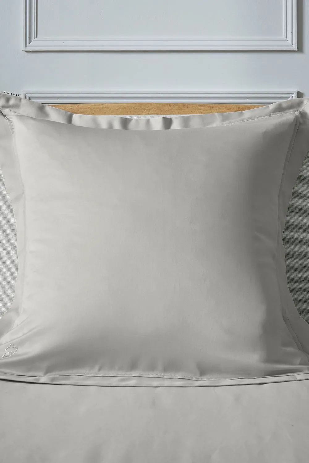 Ted Baker 'TB Plain Dye' Cotton Sateen Square Oxford Pillowcase in Silver 2