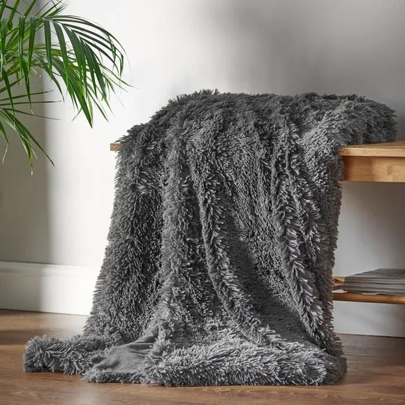 Cuddly Faux Fur Throw Blanket 150cm x 200cm 1
