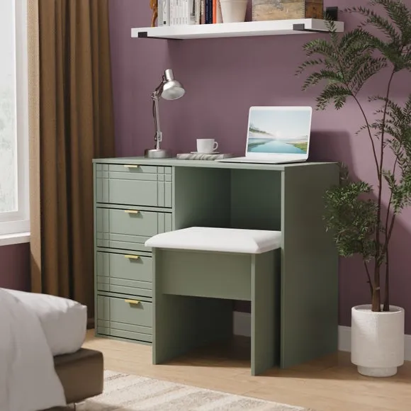 Darlton 4 Drawer Desk 1