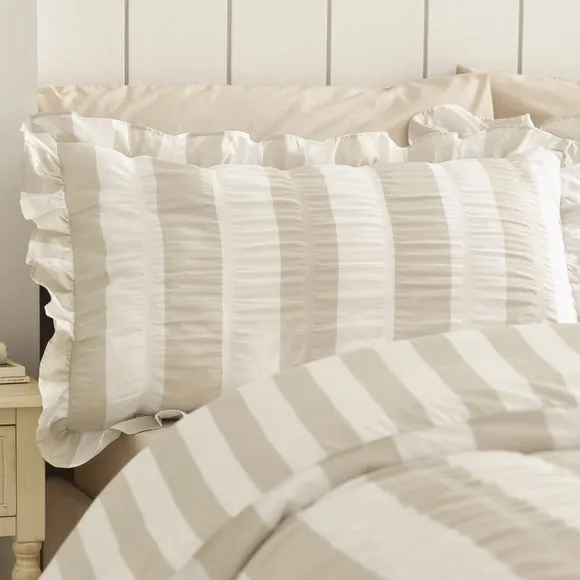 Catherine Lansfield Seersucker Frill Stripe Polycotton Duvet Cover & Pillowcase Set 2