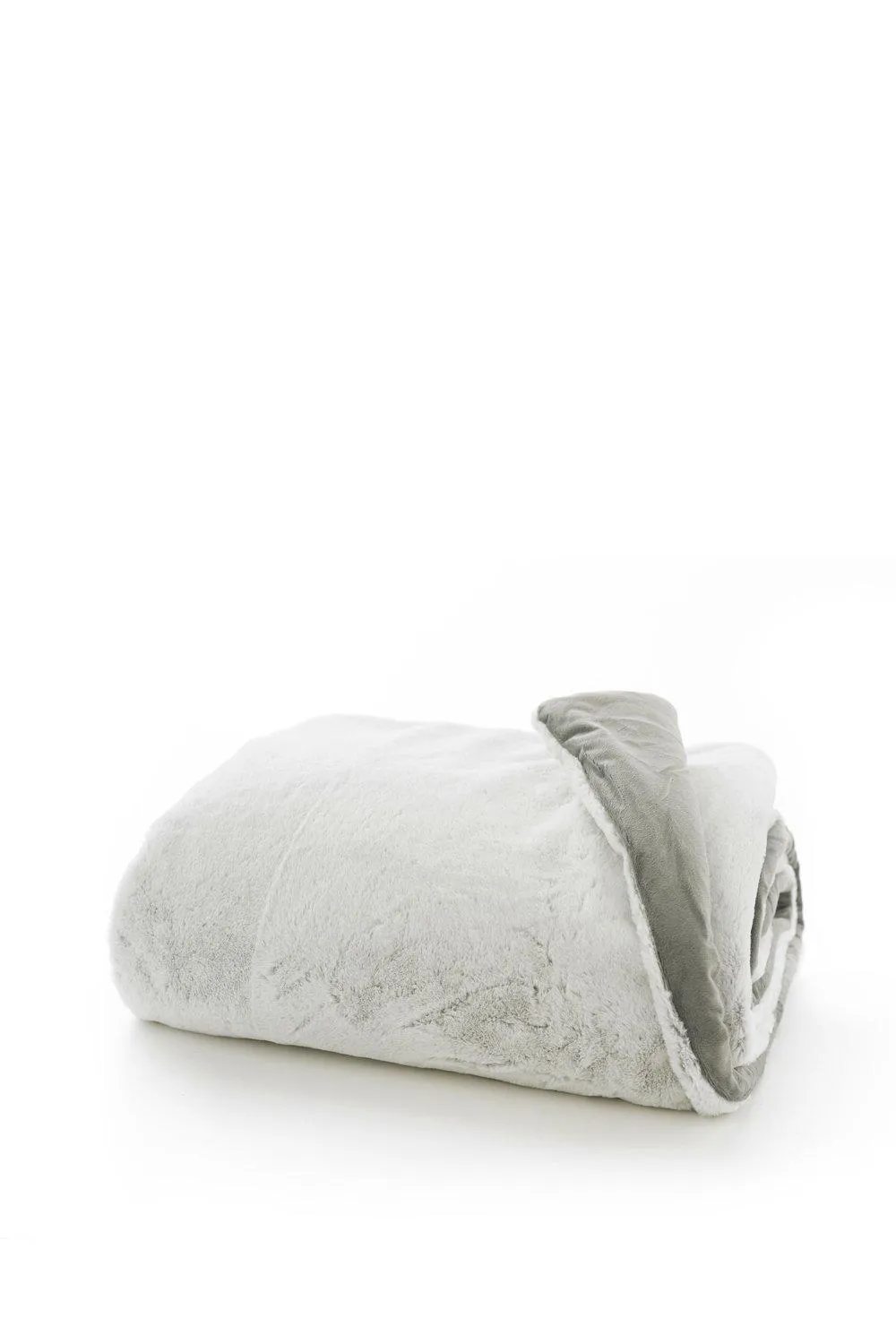Oregon Extra Large Premium Fur Throw