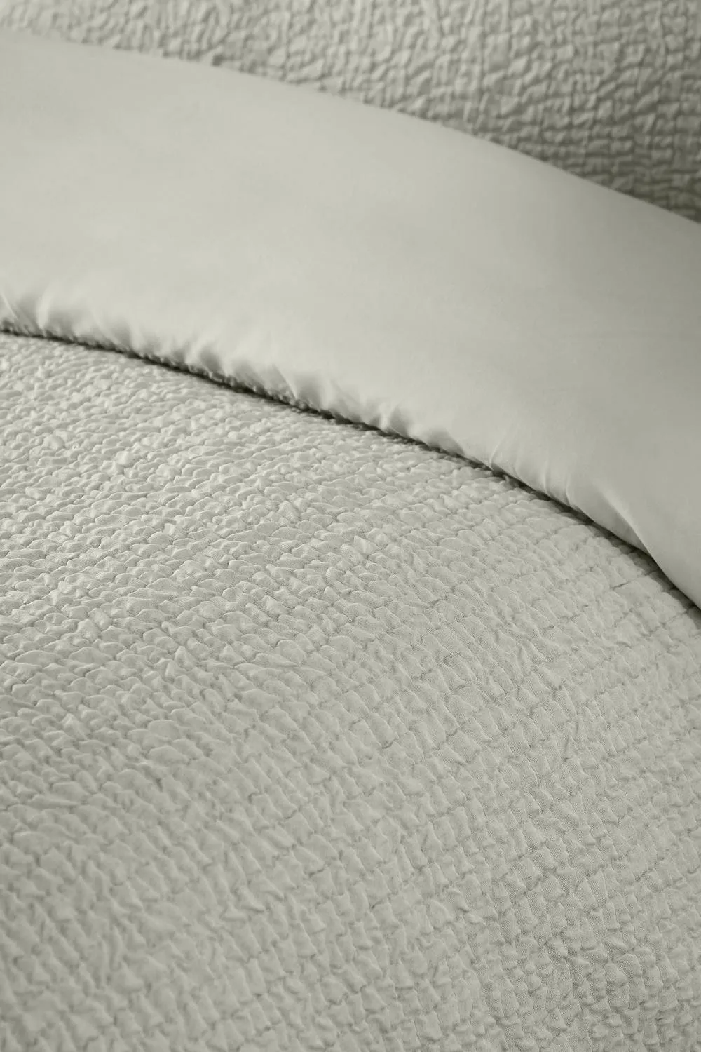 Catherine Lansfield Crinkle Seersucker Duvet Cover Set in Green 3