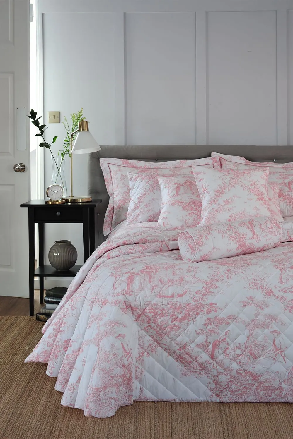 The Lyndon Company Toile De Jouy Luxurious 200 Thread Count 100% Cotton Duvet Cover | Deyongs 1846 in Pink 3
