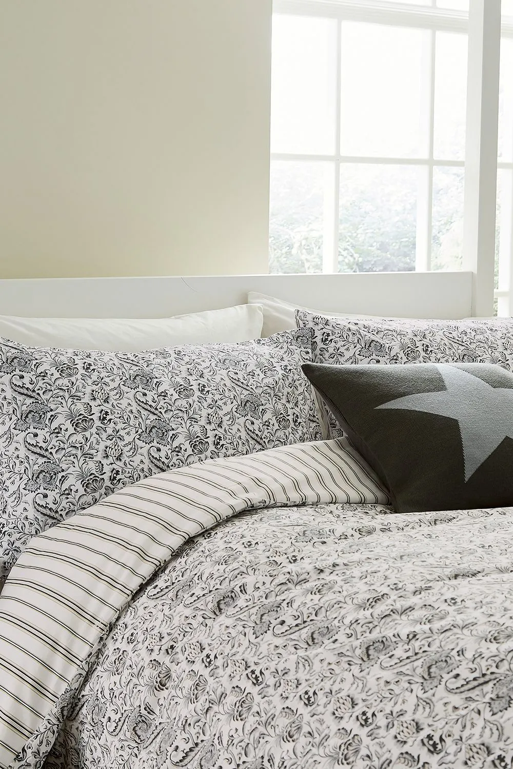 Helena Springfield 'Byron' Cotton Duvet Cover Set in Grey 2