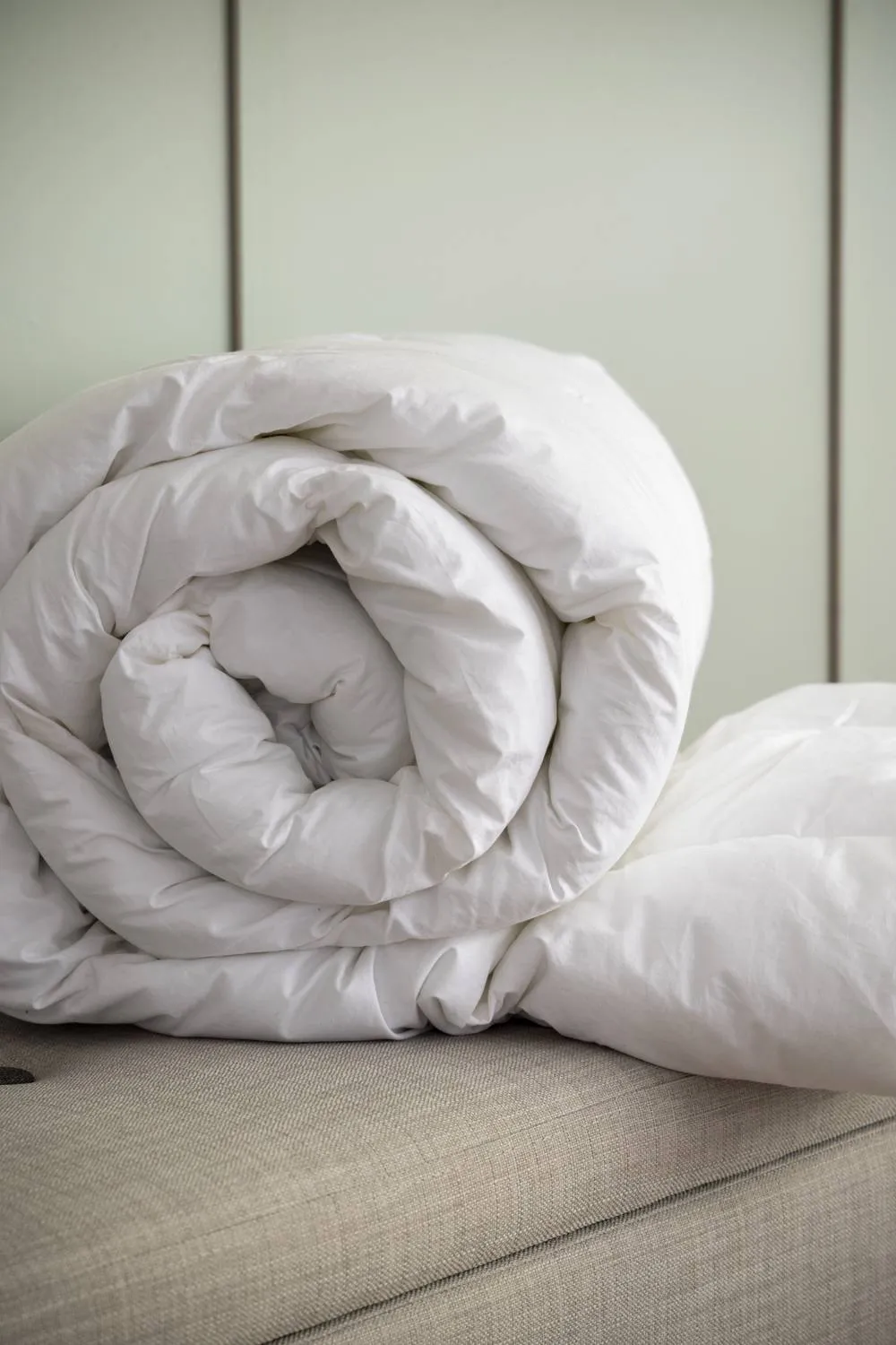 Soak&Sleep 7.5 Tog Soft as Down Duvet in White 3