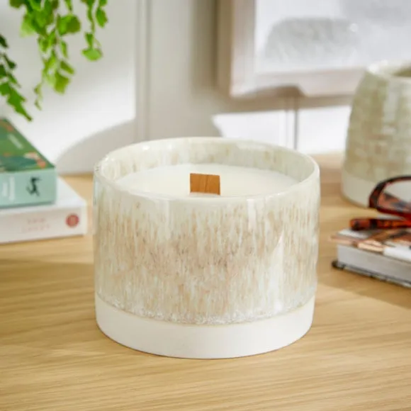 Churchgate Vanilla and Sandalwood Crackle Candle 2