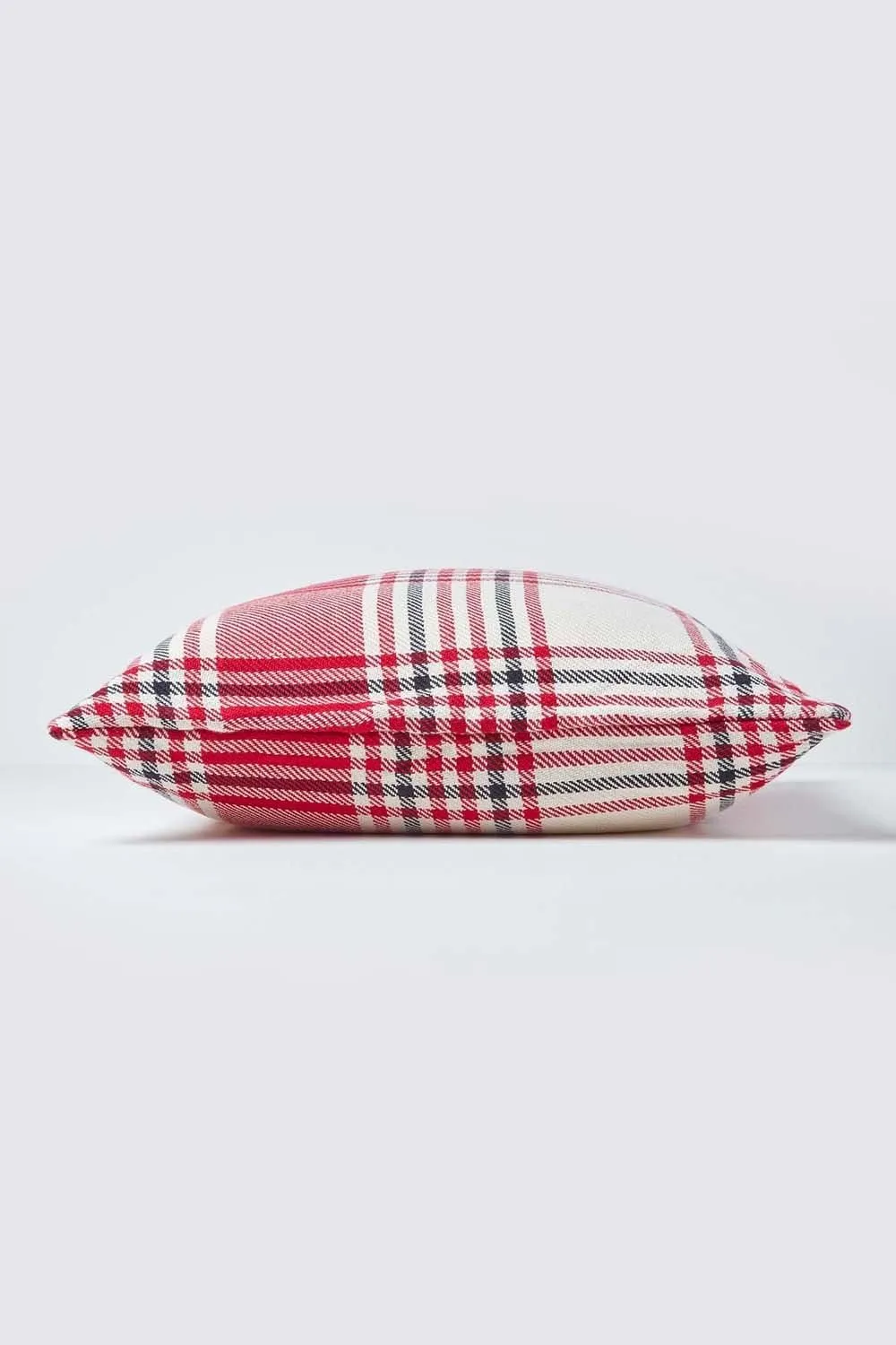 Homescapes Tartan Pattern Cushion Cover in Red 2