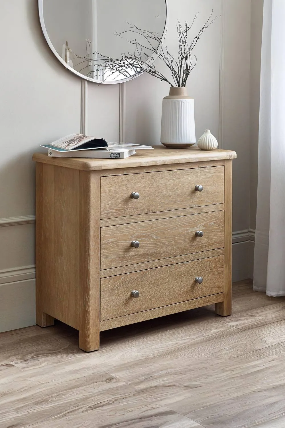 Julian Bowen Memphis 3 Drawer Chest in Light Oak 2
