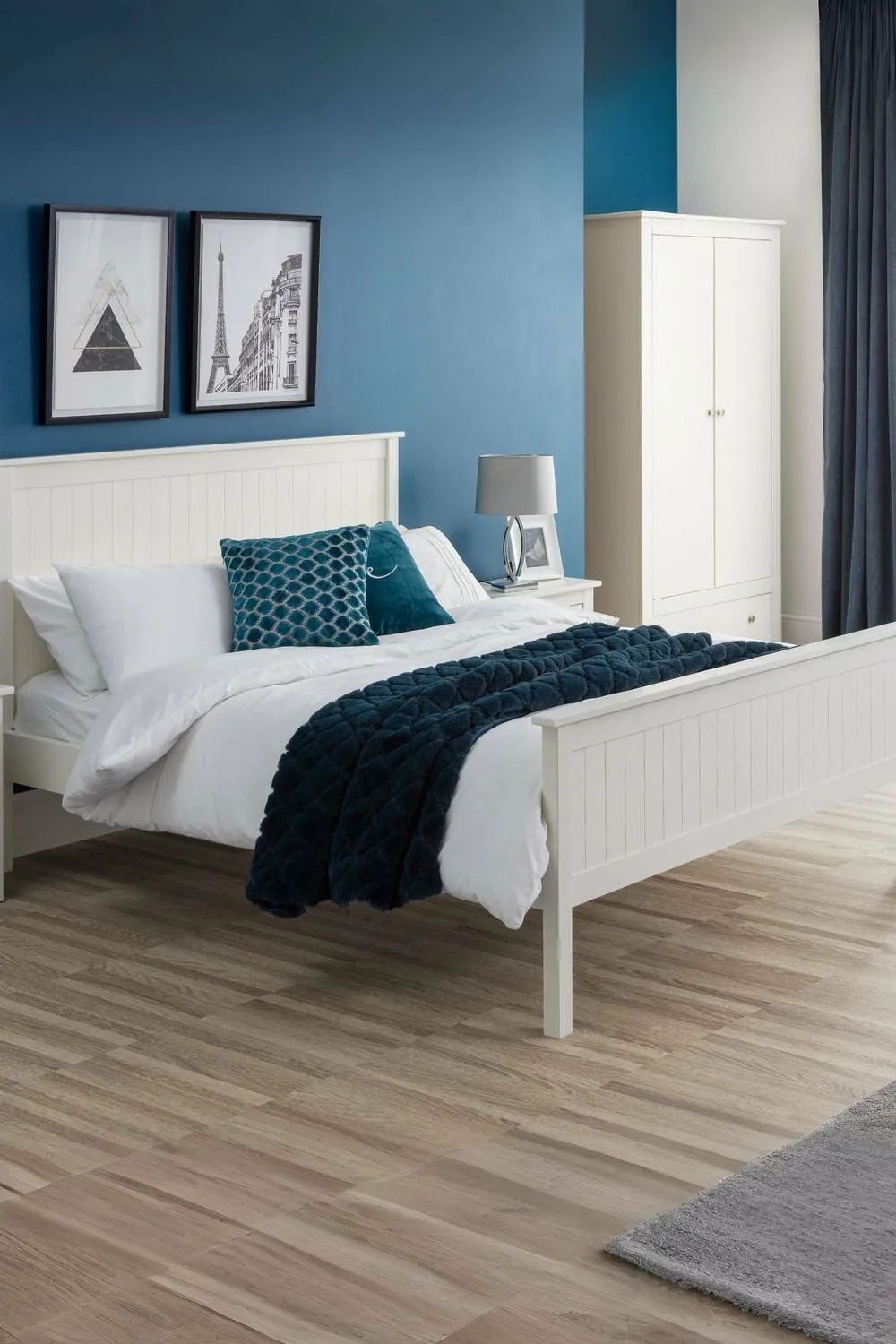 Julian Bowen Maine Bed in White 1
