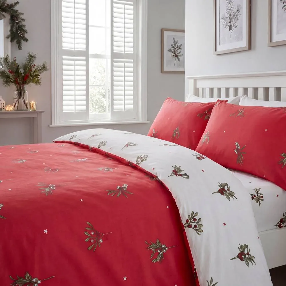 Rapport Home Mistletoe Christmas Complete Duvet Set with Fitted Sheet & Pillowcases in Red 4