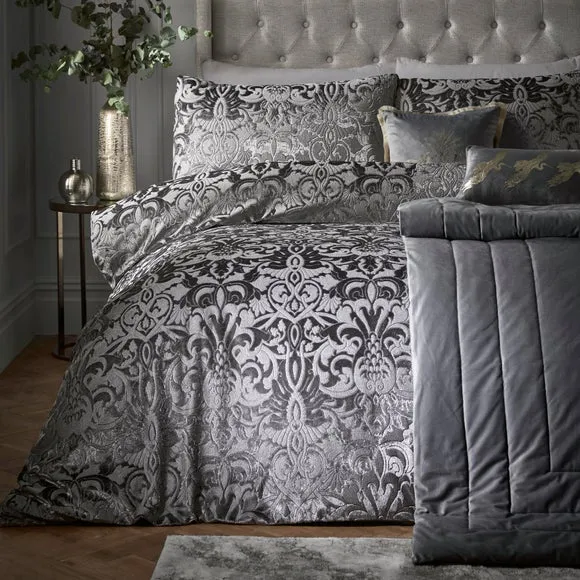 Laurence Llewelyn-Bowen Firenza Duvet Cover and Pillowcase Set 1