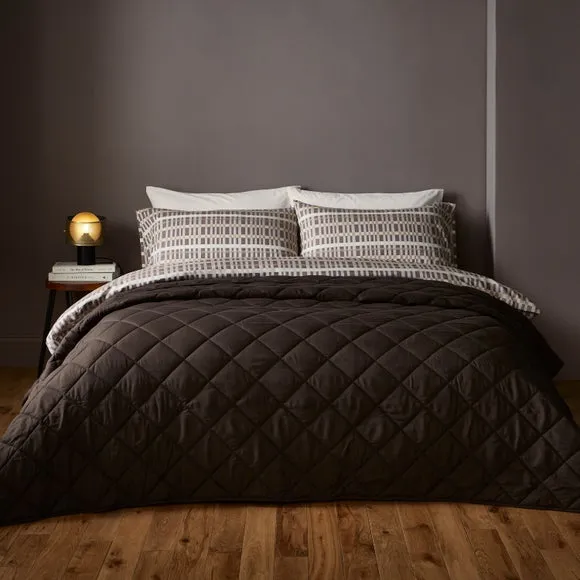Helston Quilted Bedspread 1