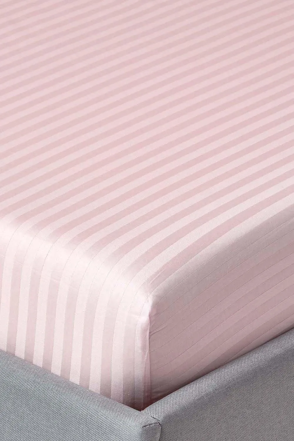 Homescapes Egyptian Cotton Satin Stripe Fitted Sheet 12 inch 330 Thread Count in Pink 1