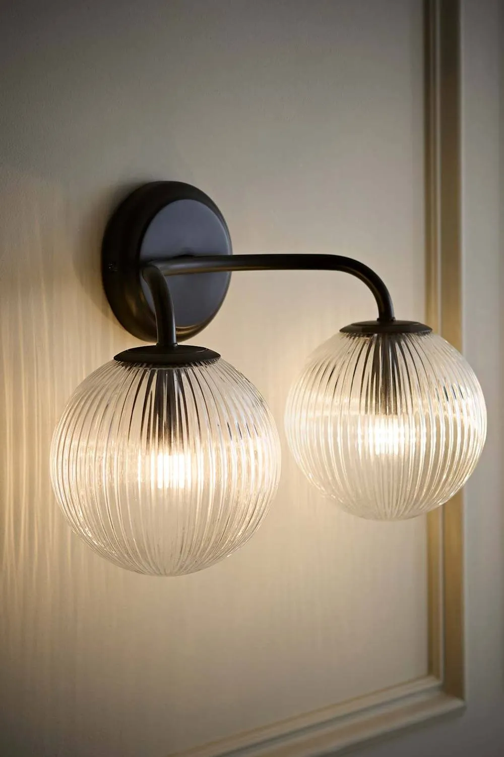 ValueLights Kempton Ribbed Glass Globe Shade 2 Arm Wall Light in Black