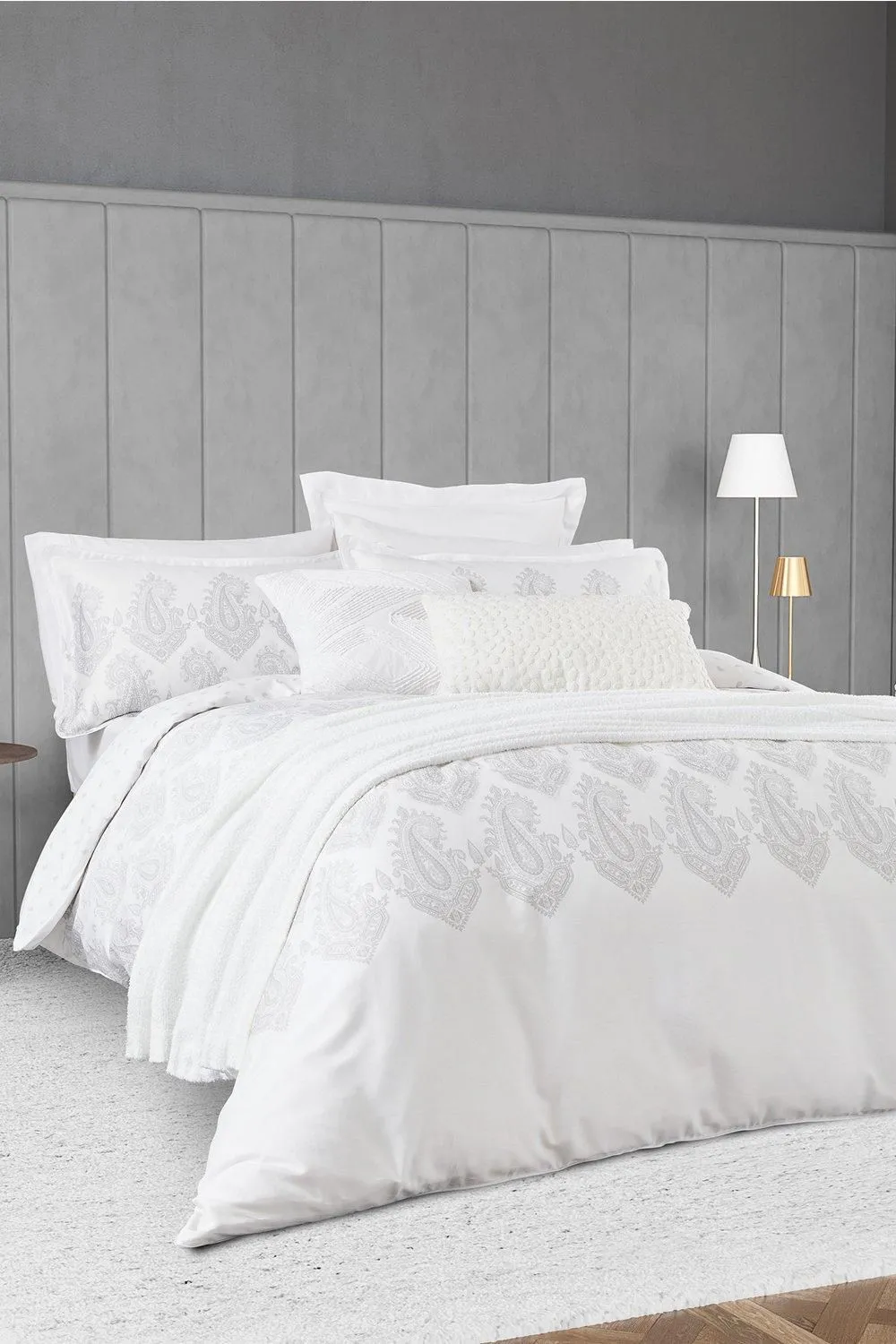 Nalu Nicole Scherzinger 'Dalisay' Cotton Sateen Duvet Set in White