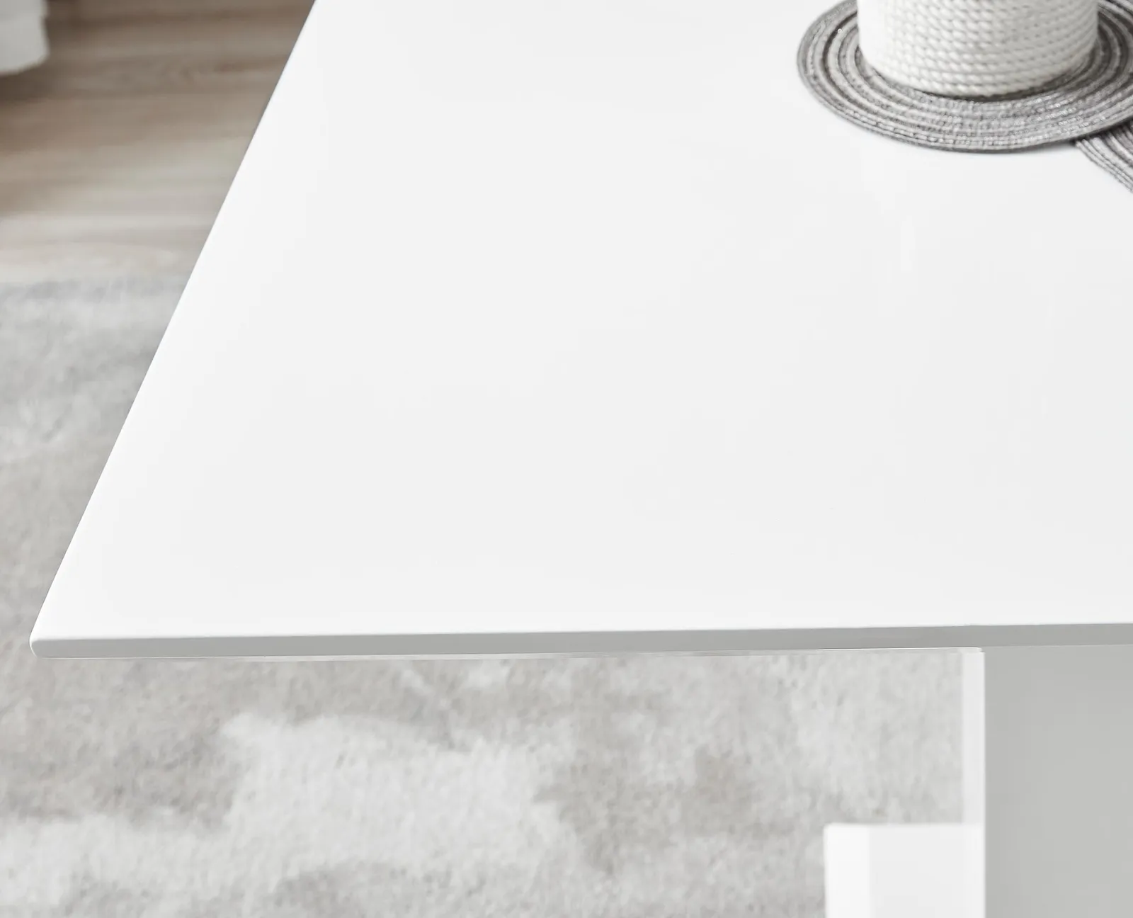FurnitureboxUK Imperia 4 Seater Modern White High Gloss Rectangular Dining Table & 4 Milan Velvet Chairs in Navy 4