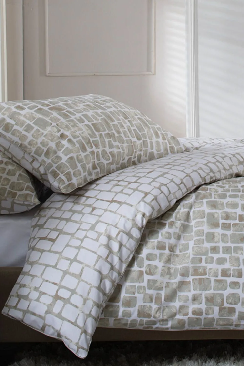 The Lyndon Company Tulle Extrasoft 100% Cotton Breathable Duvet Cover Set in Natural 4