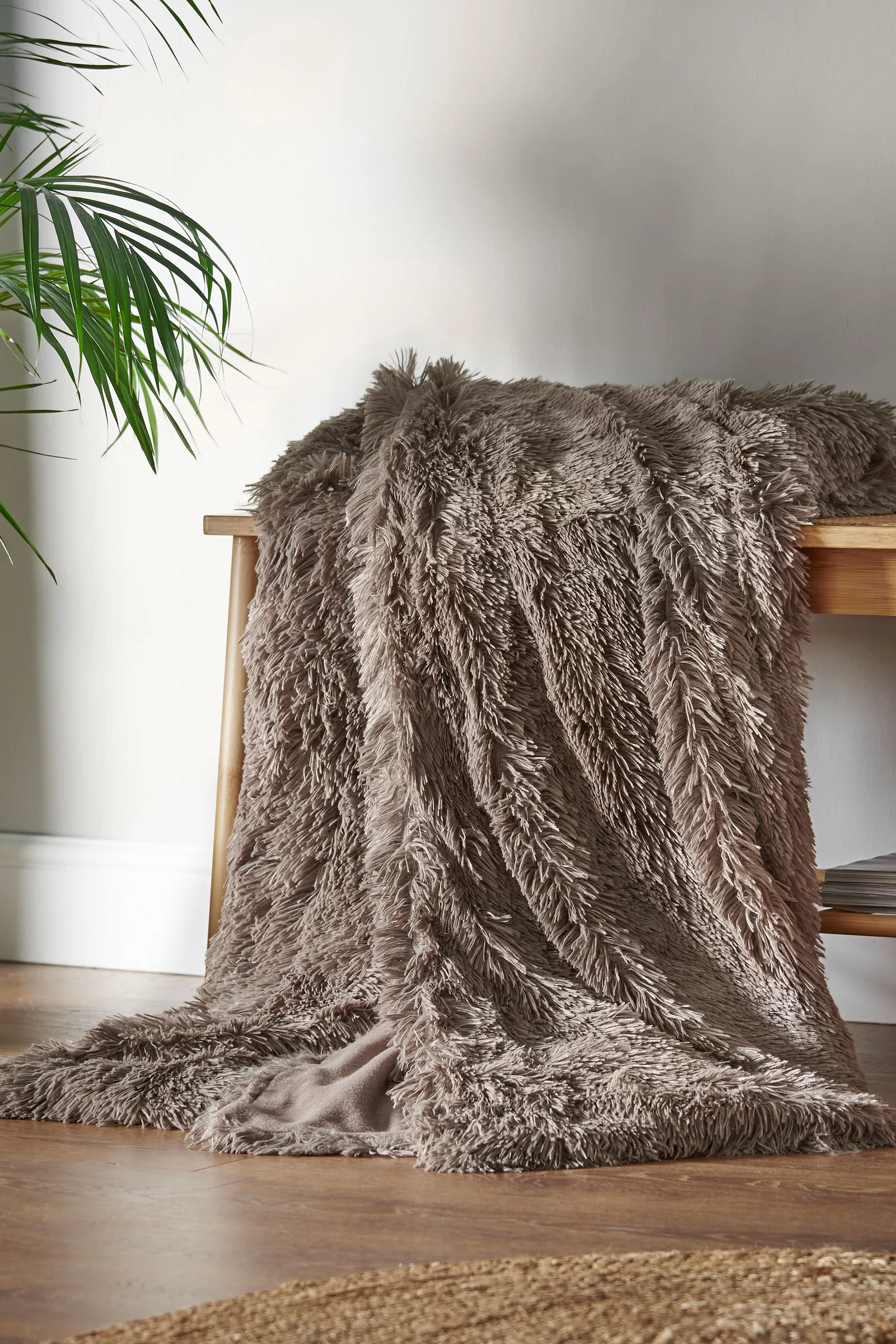 Catherine Lansfield 'Cuddly' Blanket Throw in Natural