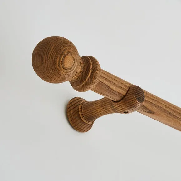 Tilton Wood Curtain Pole 3