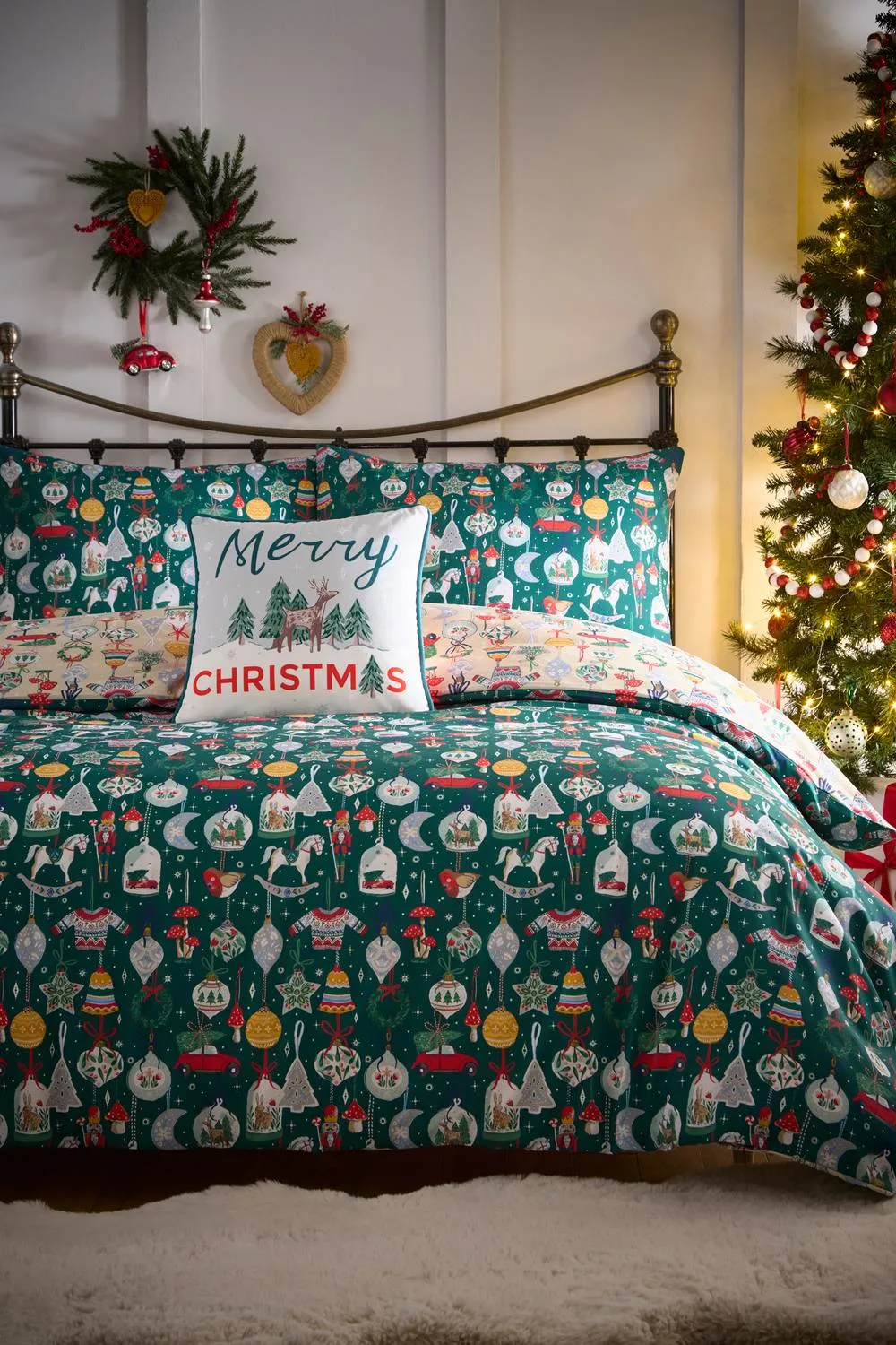 Fusion 'Christmas Ornaments' Festive Print Duvet Cover Set in Green 4