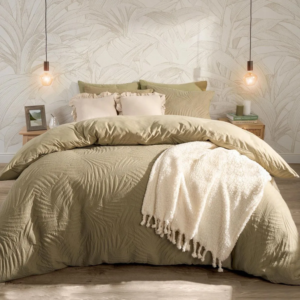 OHS Pinsonic Palms Leaf Filled Duvet Cover Bedding Set in Green