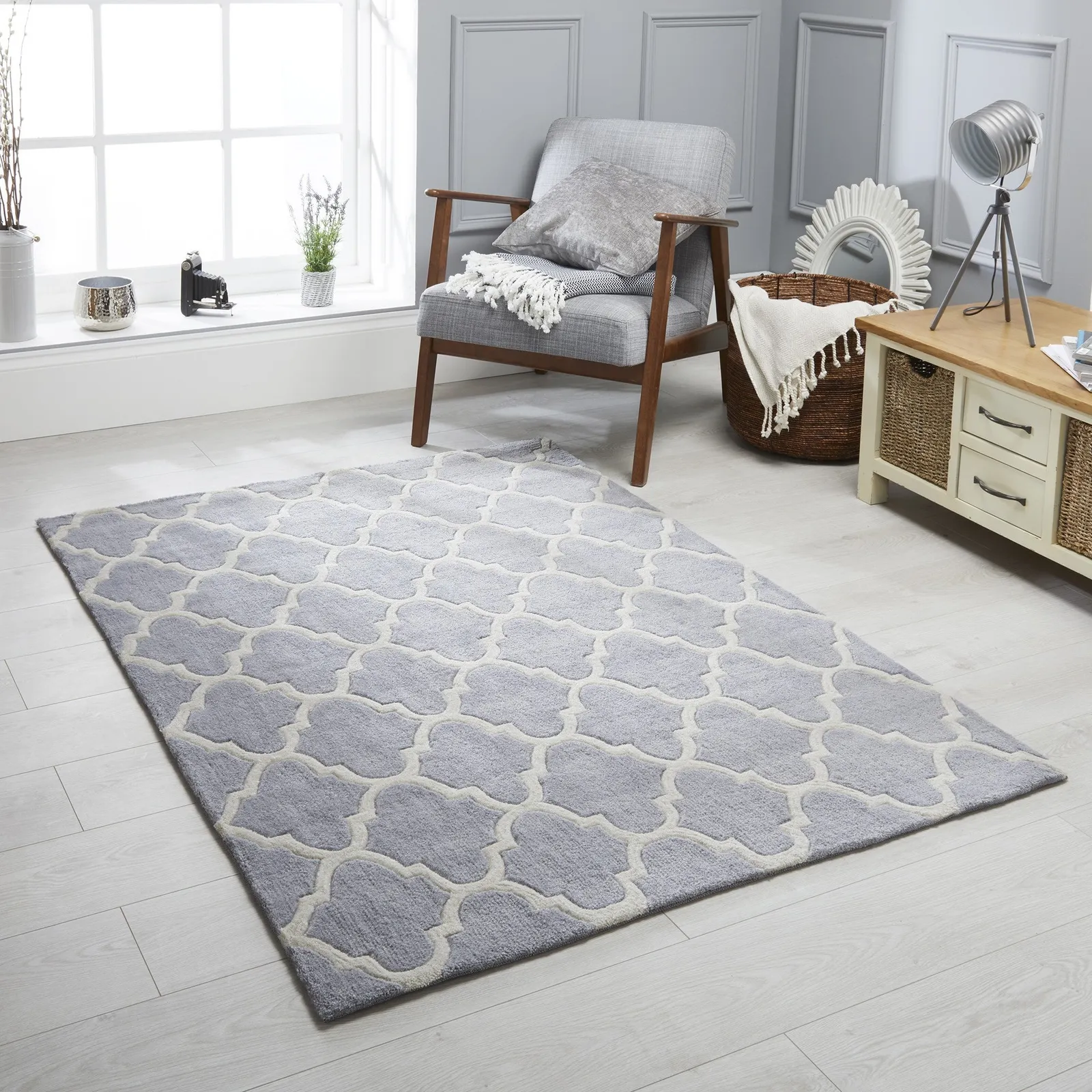 Trellis Patterned Rug Grey