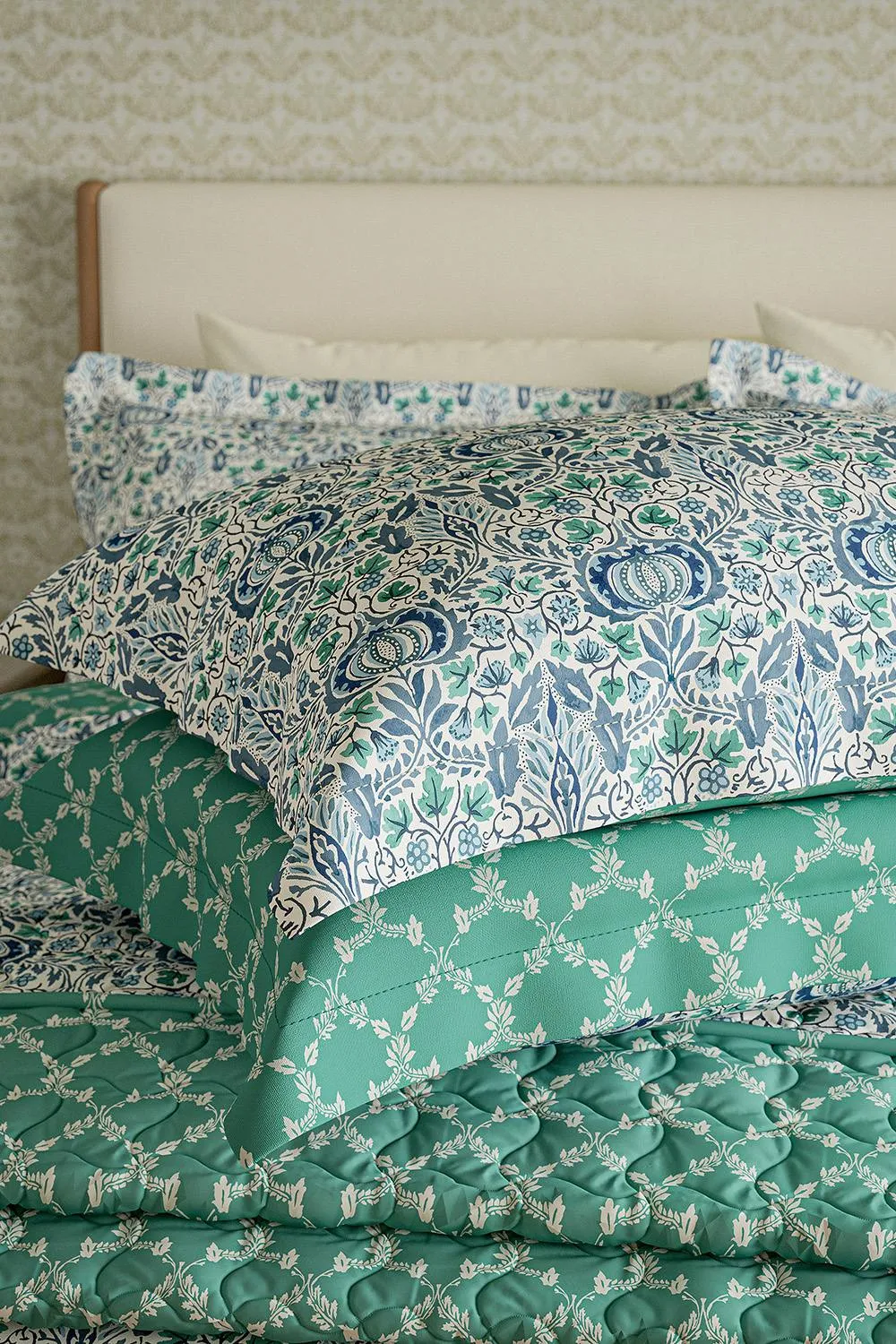 Morris & Co 'Little Chintz' Cotton Percale Duvet Cover Set 4