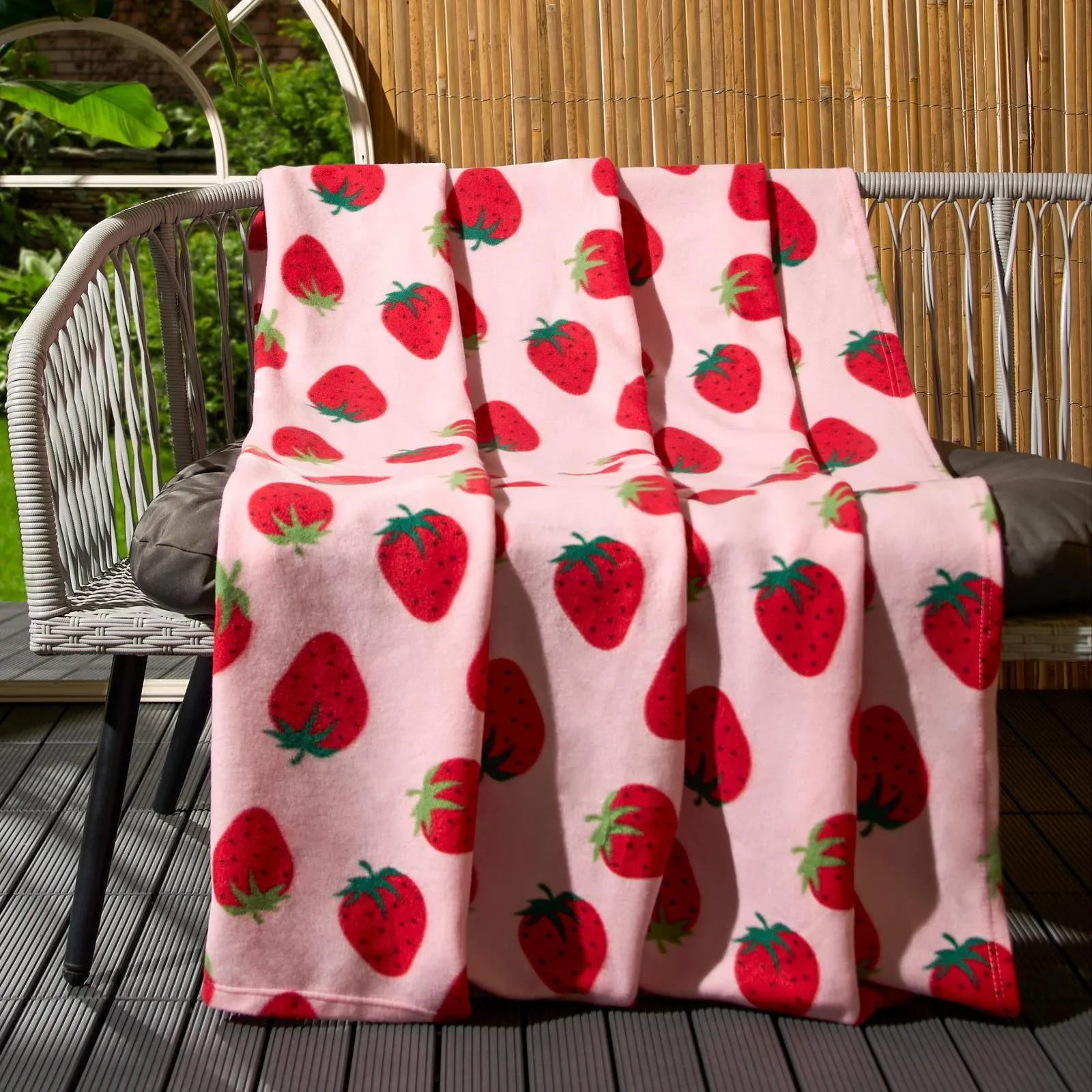 OHS Strawberry Fleece Throw Over Bed Blanket Picnic Travel Warm Chair Sofa Bedspread in Light Pink