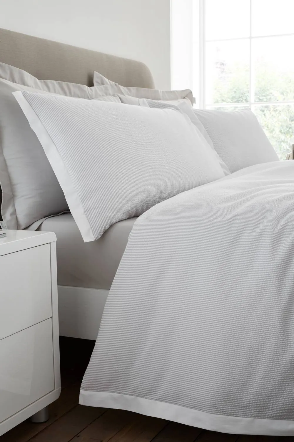 Bianca 'Seersucker Woven Stripe' 180 Thread Count Cotton Duvet Cover Set in Grey 4