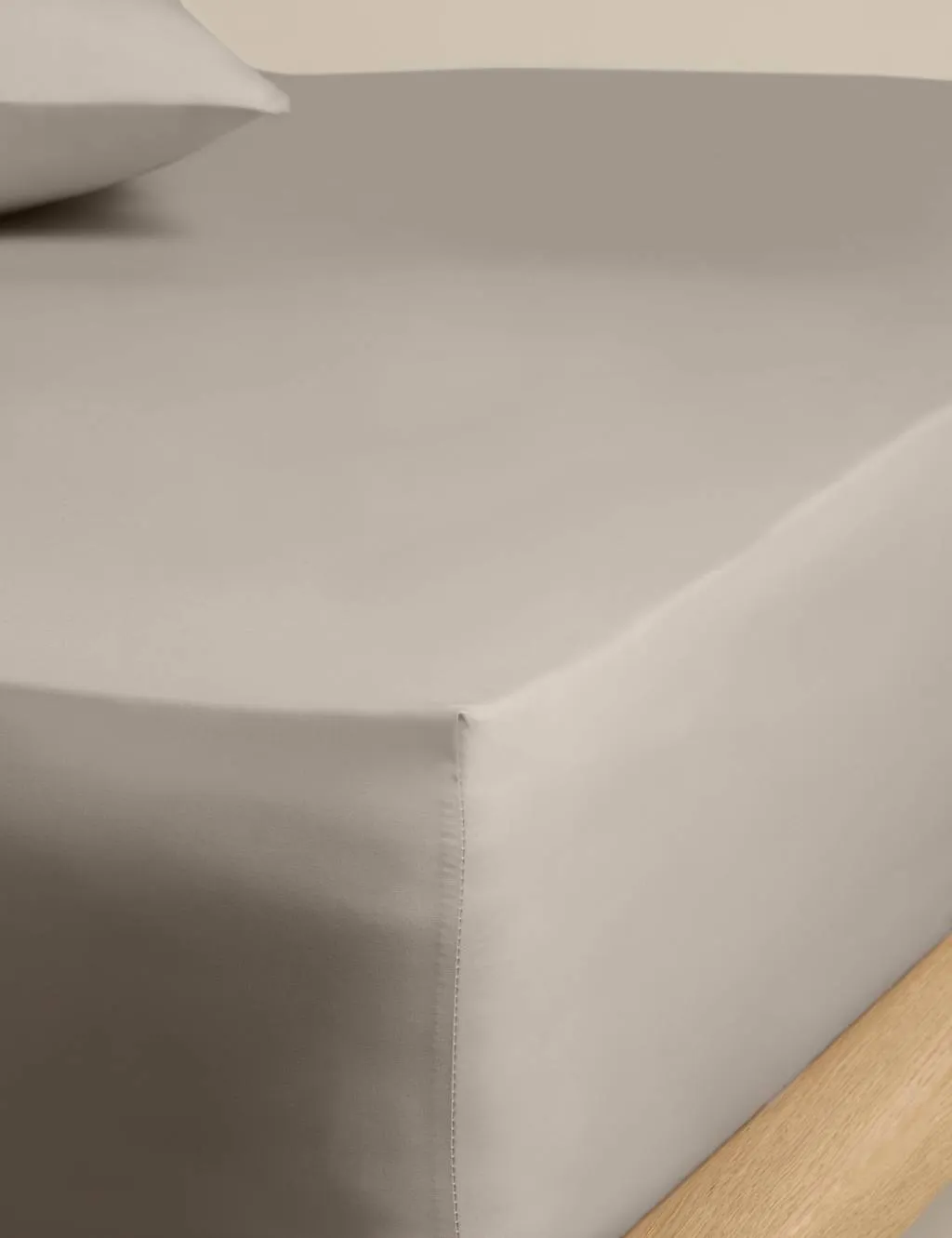 M&S Egyptian Cotton 400 Thread Count Crisp Fitted Sheet Putty
