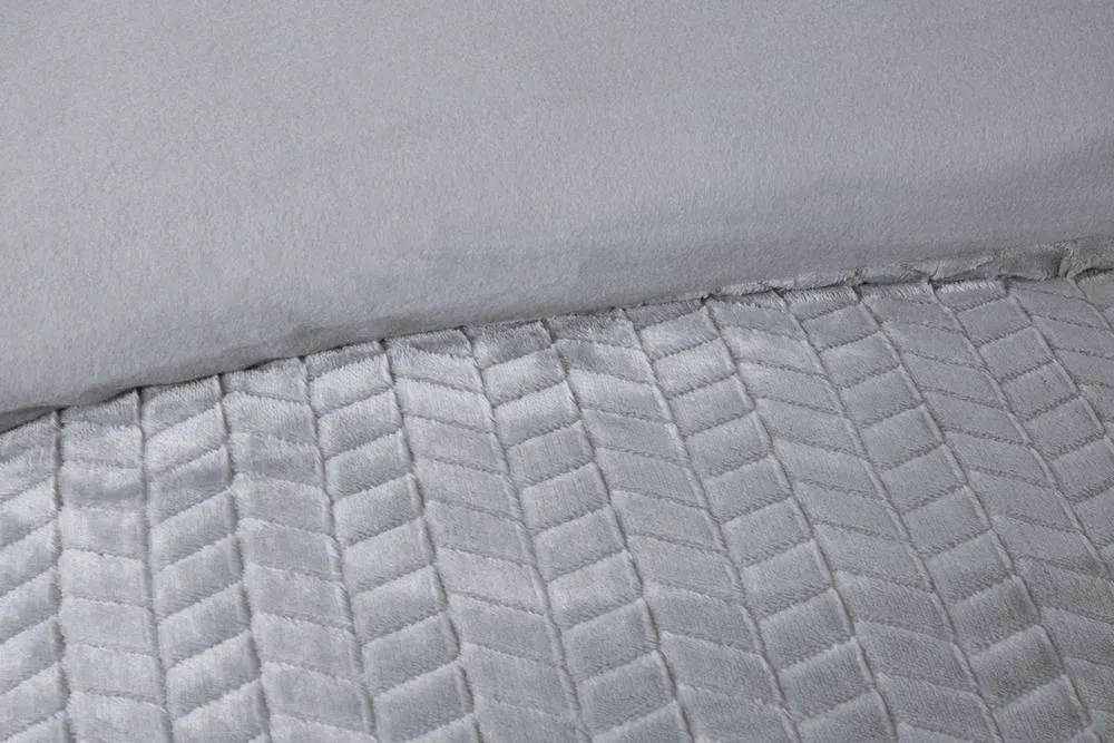 Rapport Home Chevron Faux Teddy Polyester Fleece Duvet Cover Set with Pillowcase in Silver 2