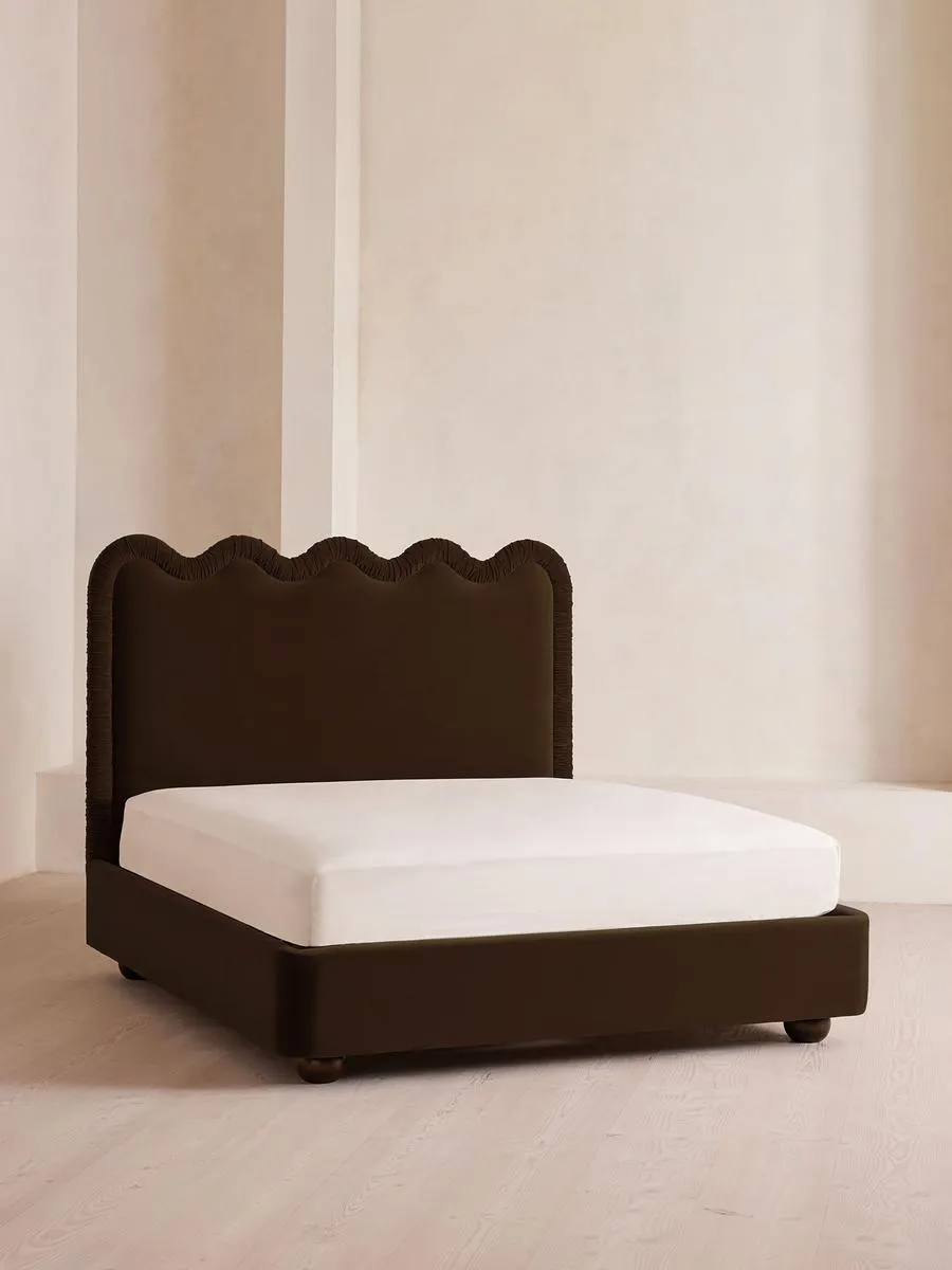Tristan Bed, Super King, Velvet, Chocolate