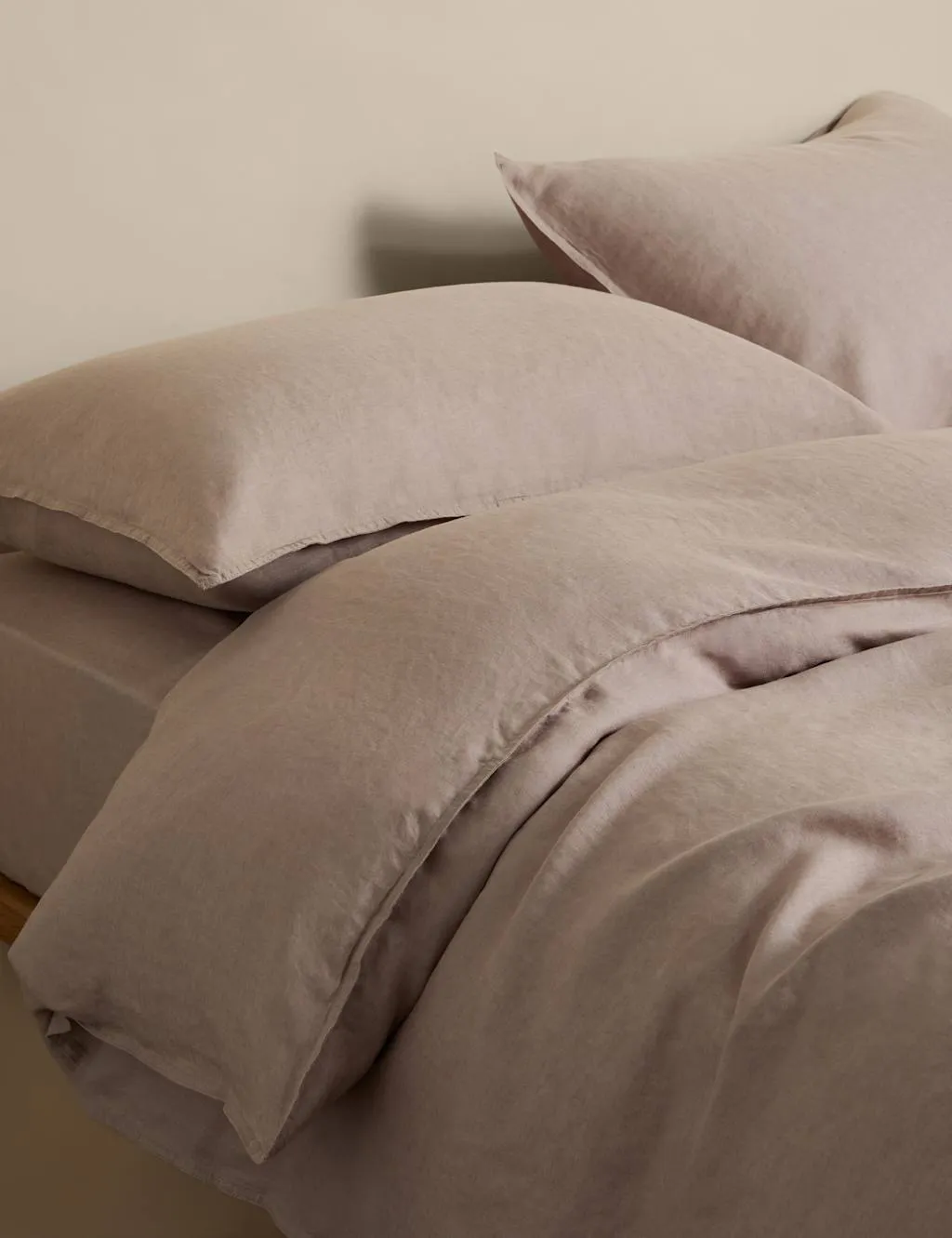 M&S Pure Linen Bedding Set Putty