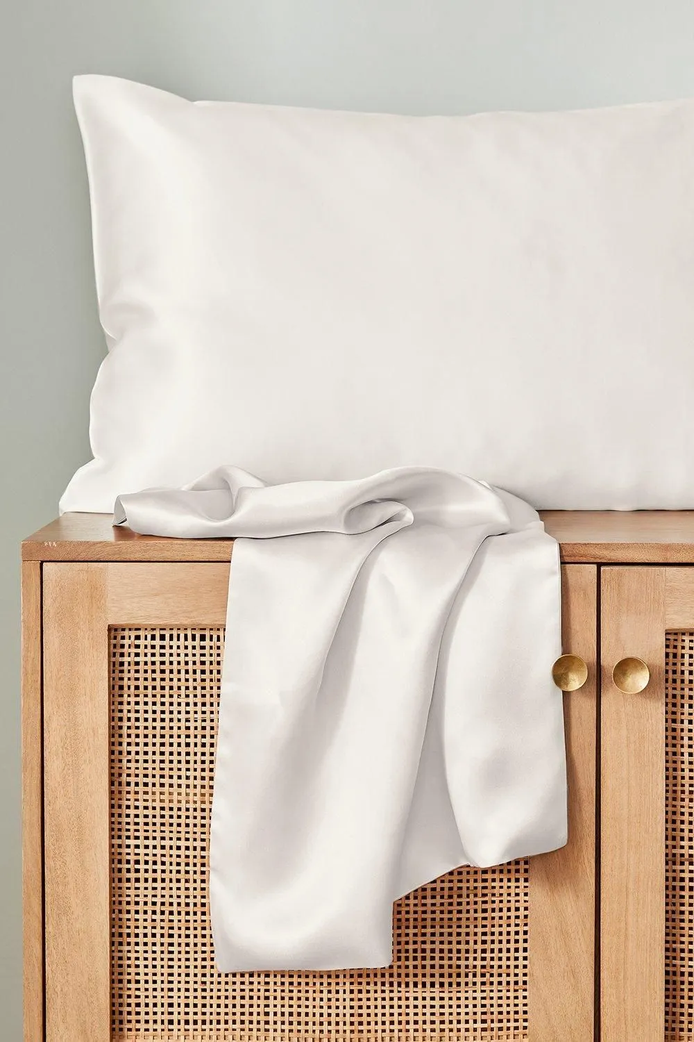 Murmur ' ' Silk Pillowcase in Ivory