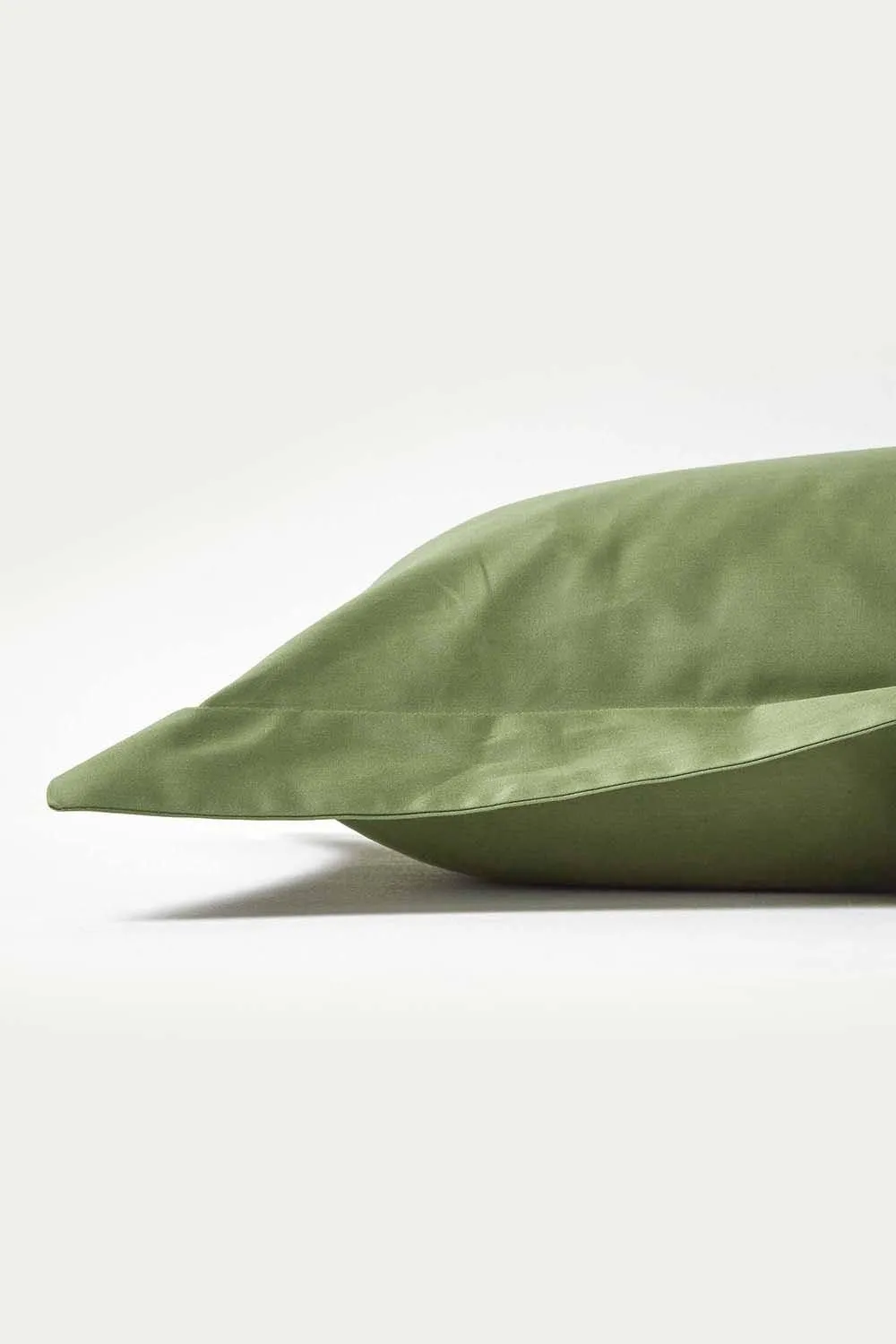 Homescapes Sateen Cotton Oxford Pillowcase 400 TC, King Size in Green 2