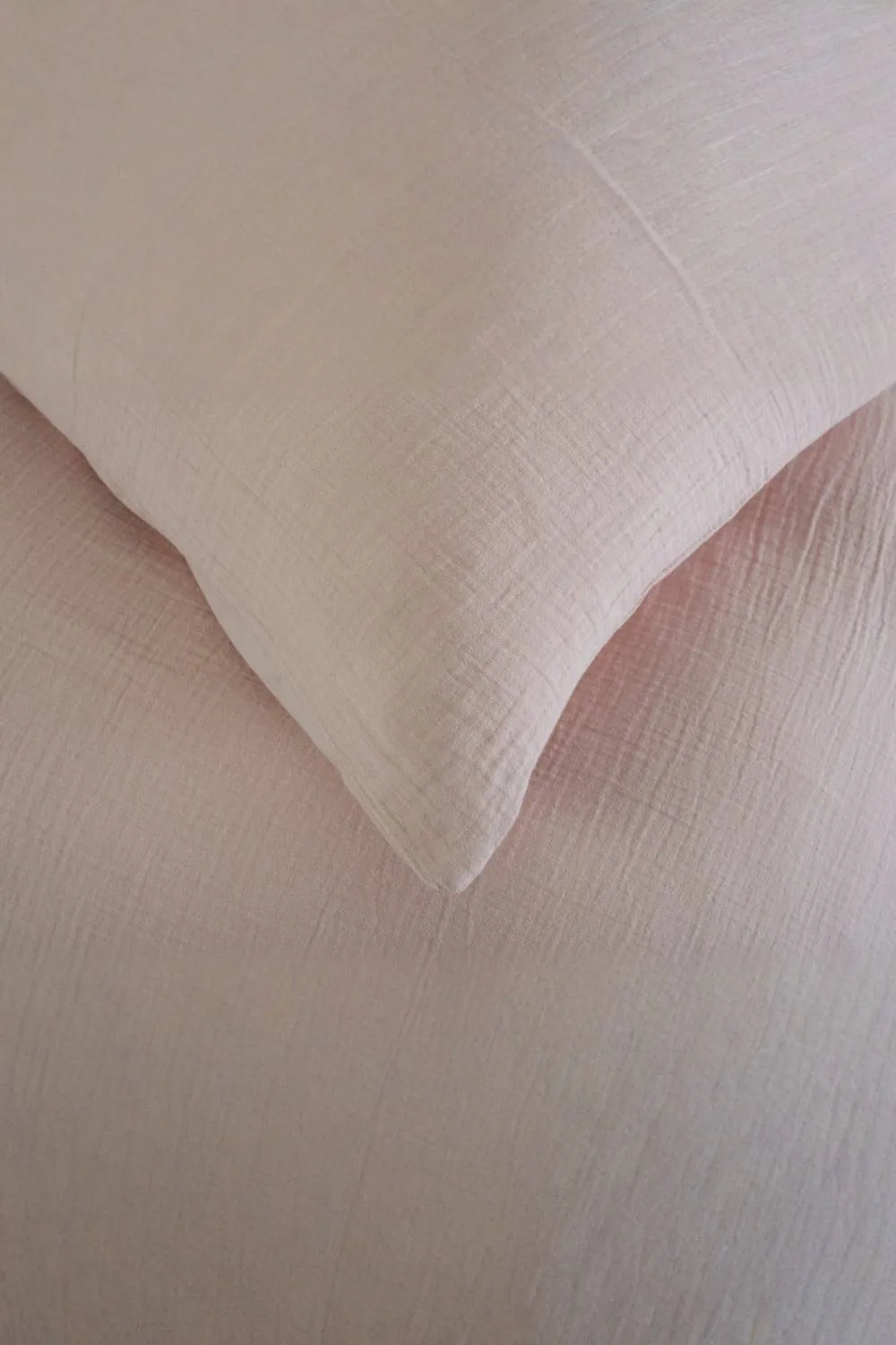 The Lyndon Company St Quentin 100% Cotton Reversible Duvet Bedlinen | Deyongs 1846 in Rose 4