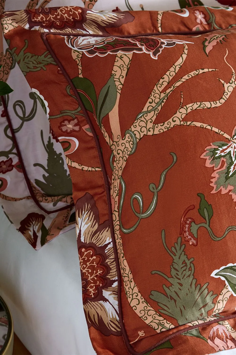 Paoletti Botanist Floral 200TC Cotton Sateen Duvet Cover Set in Maroon 4