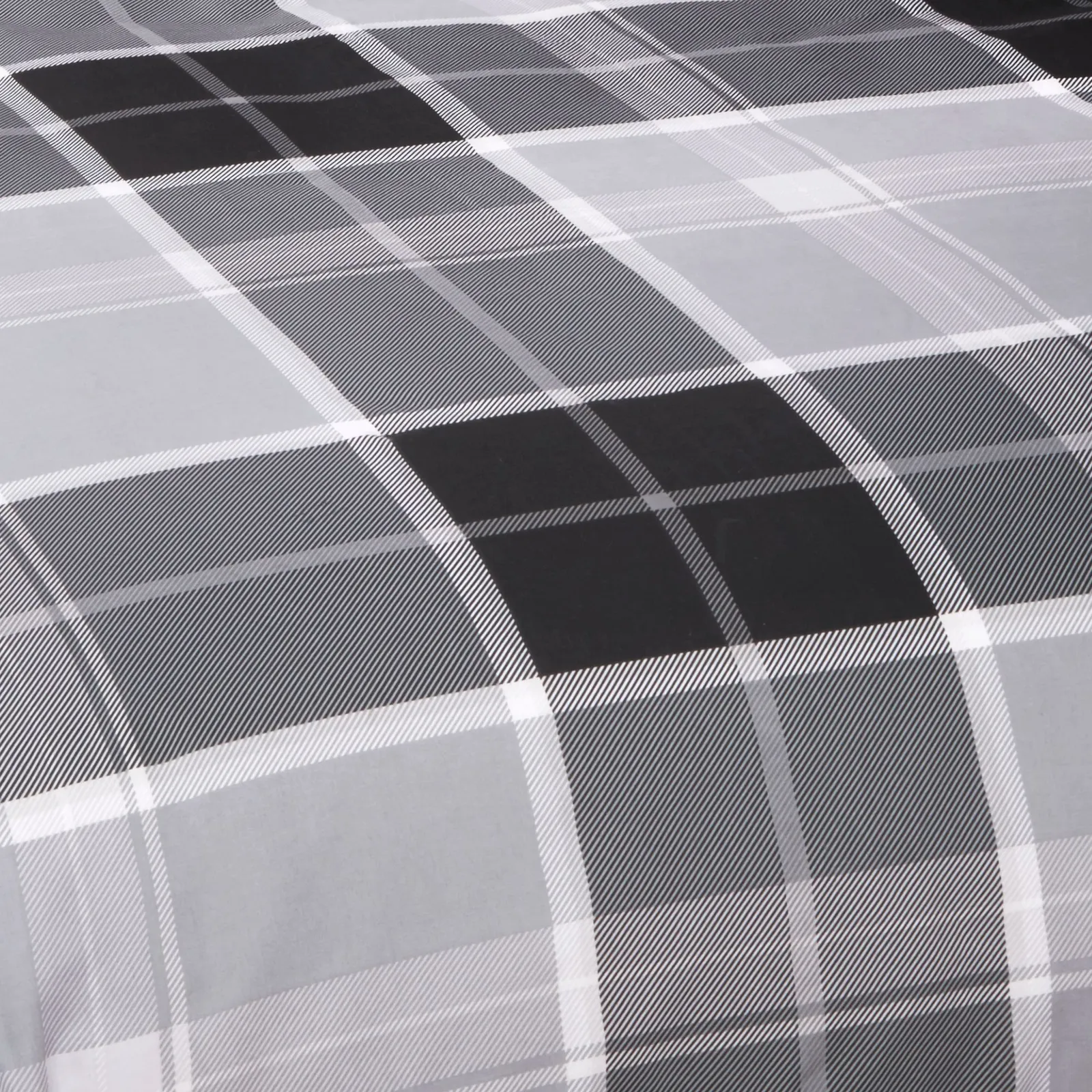 Rapport Home Argyle Design Tartan Polycotton Duvet Set With Pillowcase in Grey 3