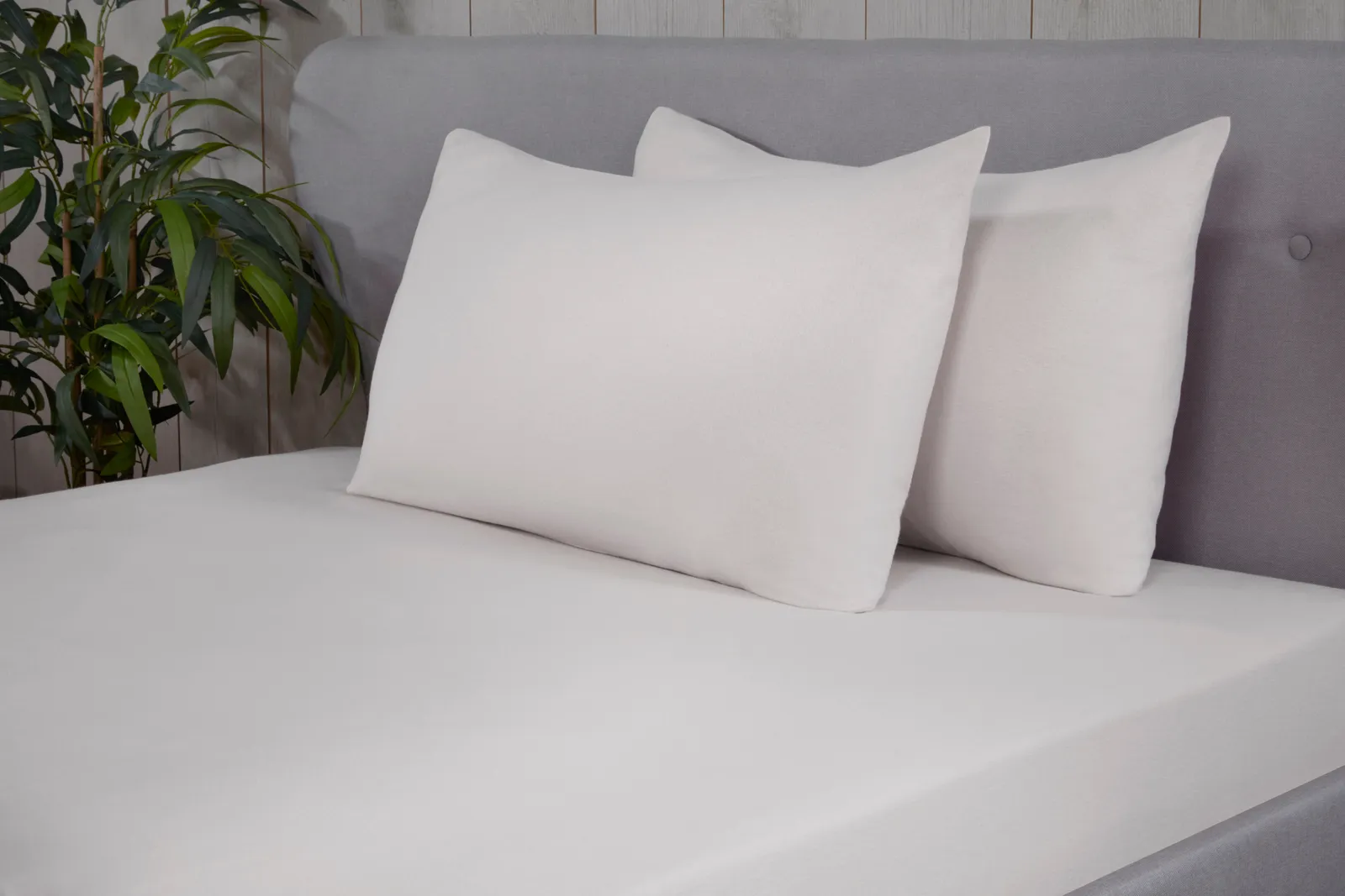 Smart Living Brushed Cotton Bed Linen Fitted Bedsheet or Pillowcase Pair Non Iron in White 1
