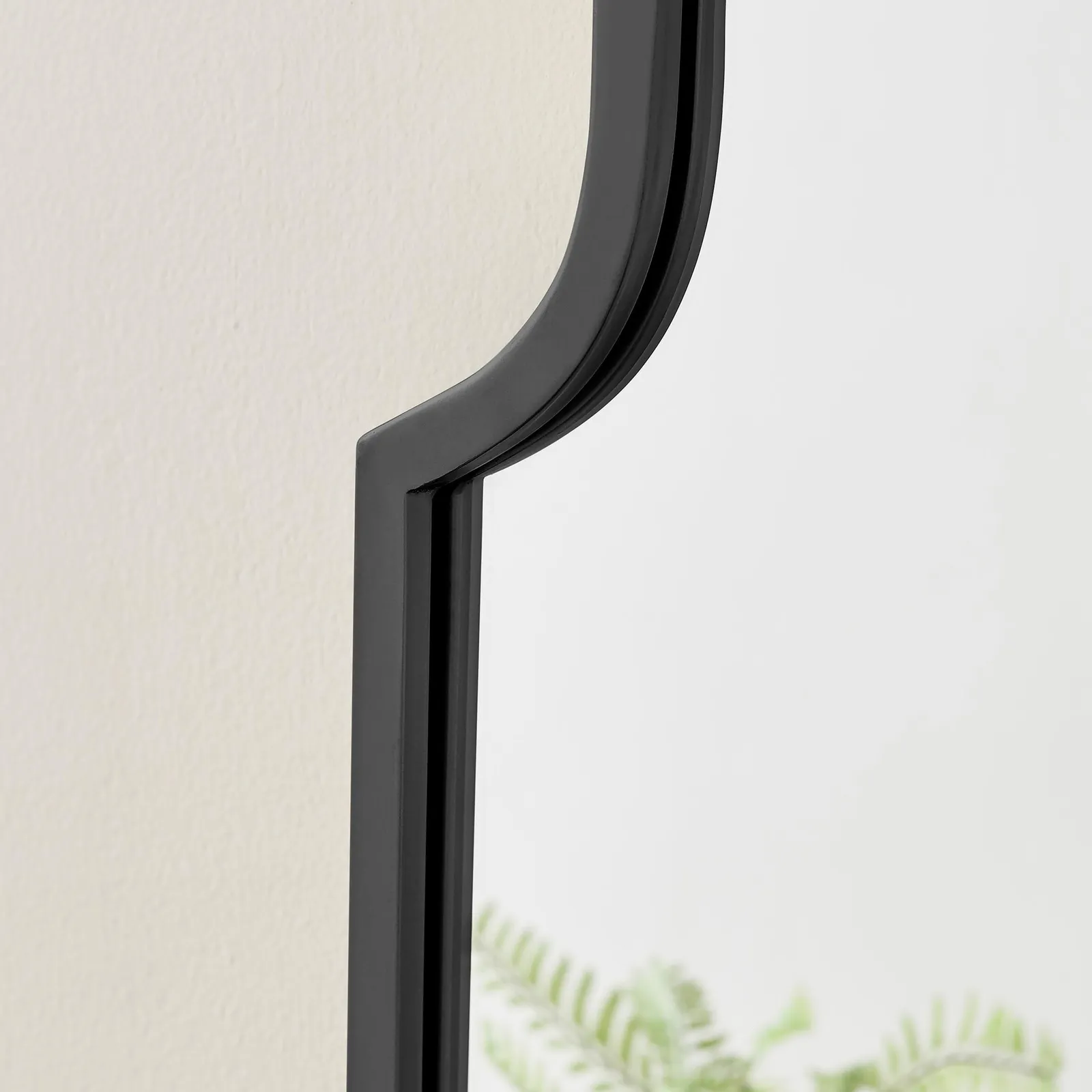 FurnitureboxUK Hima Metal Framed Moroccan Arch Glam Wall Mirror in Black 4